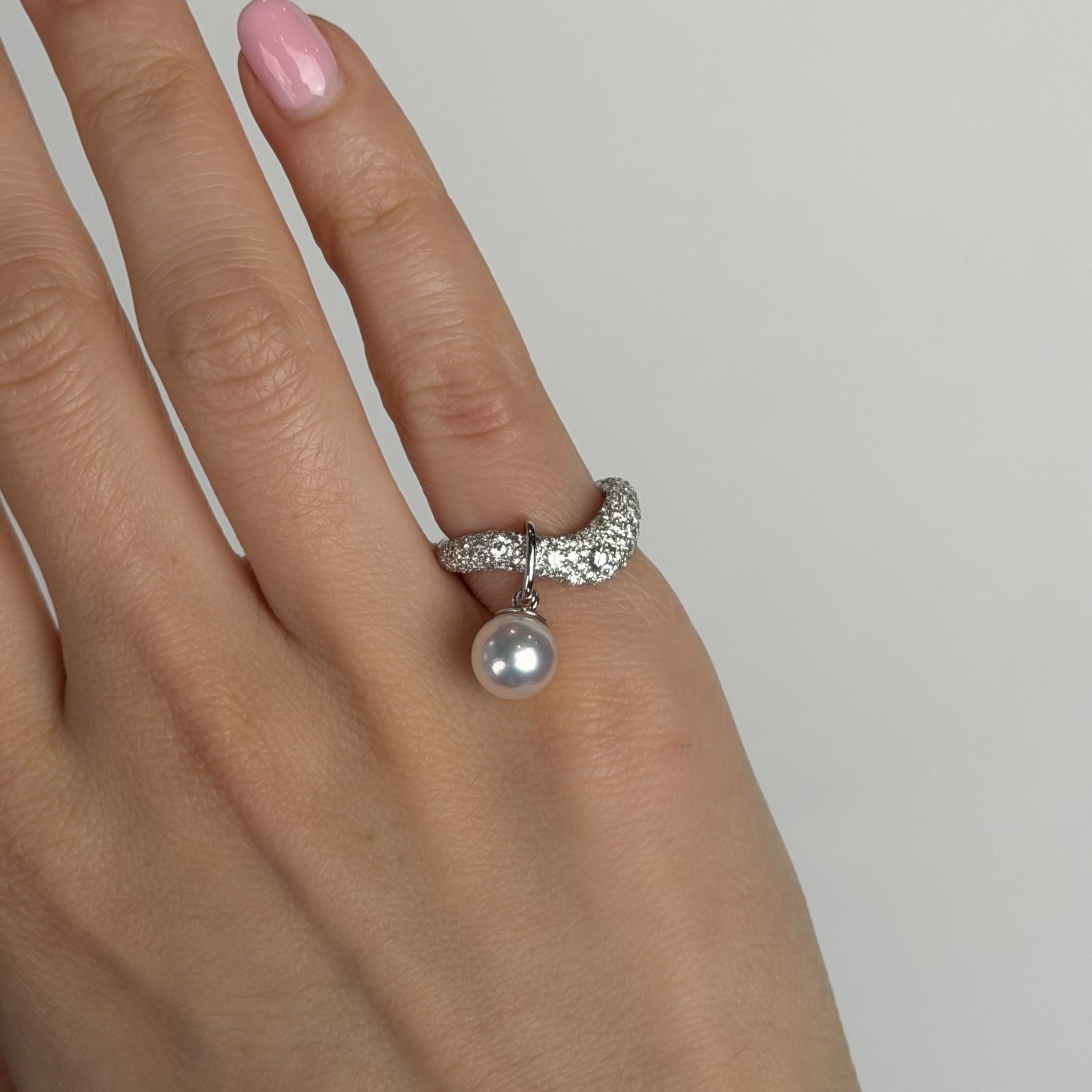 isla-pearl-pinky-ring-jewels-aficionado-1244587212.jpg