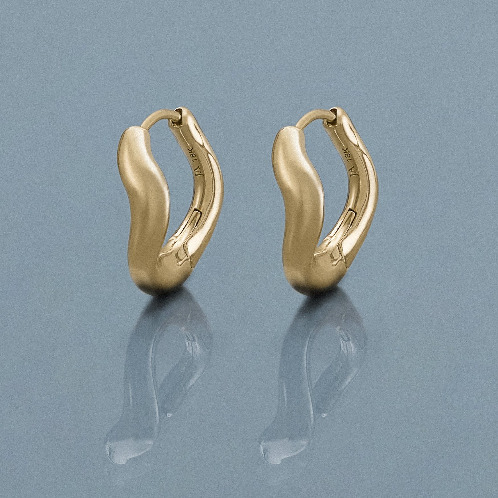 Isla Yellow Gold Wave Earrings