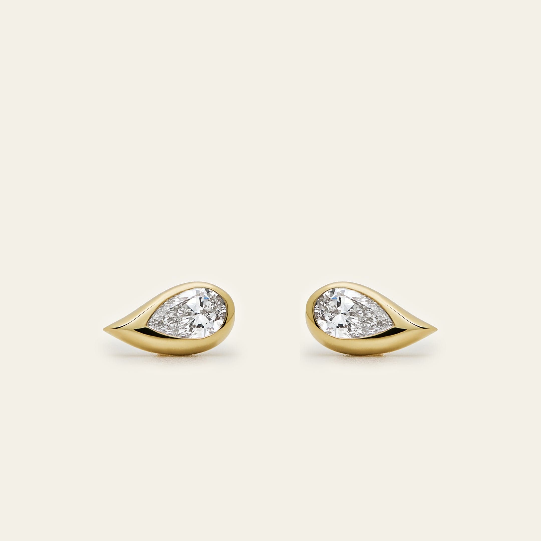 Mika Earrings in Yellow Gold with Pear Diamonds
