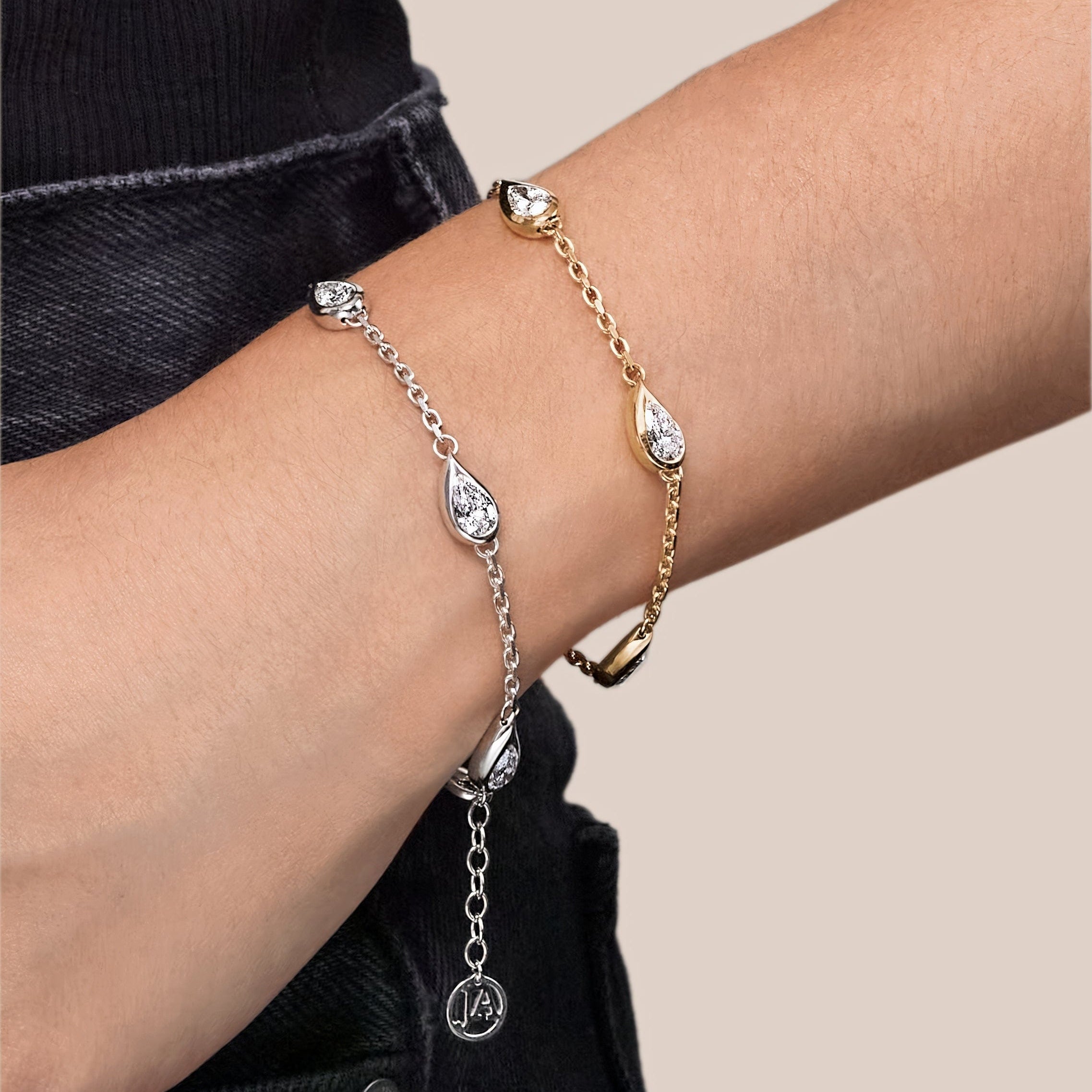 mika-pear-shaped-diamond-bracelet-in-yellow-gold-jewels-aficionado-1183258675.jpg