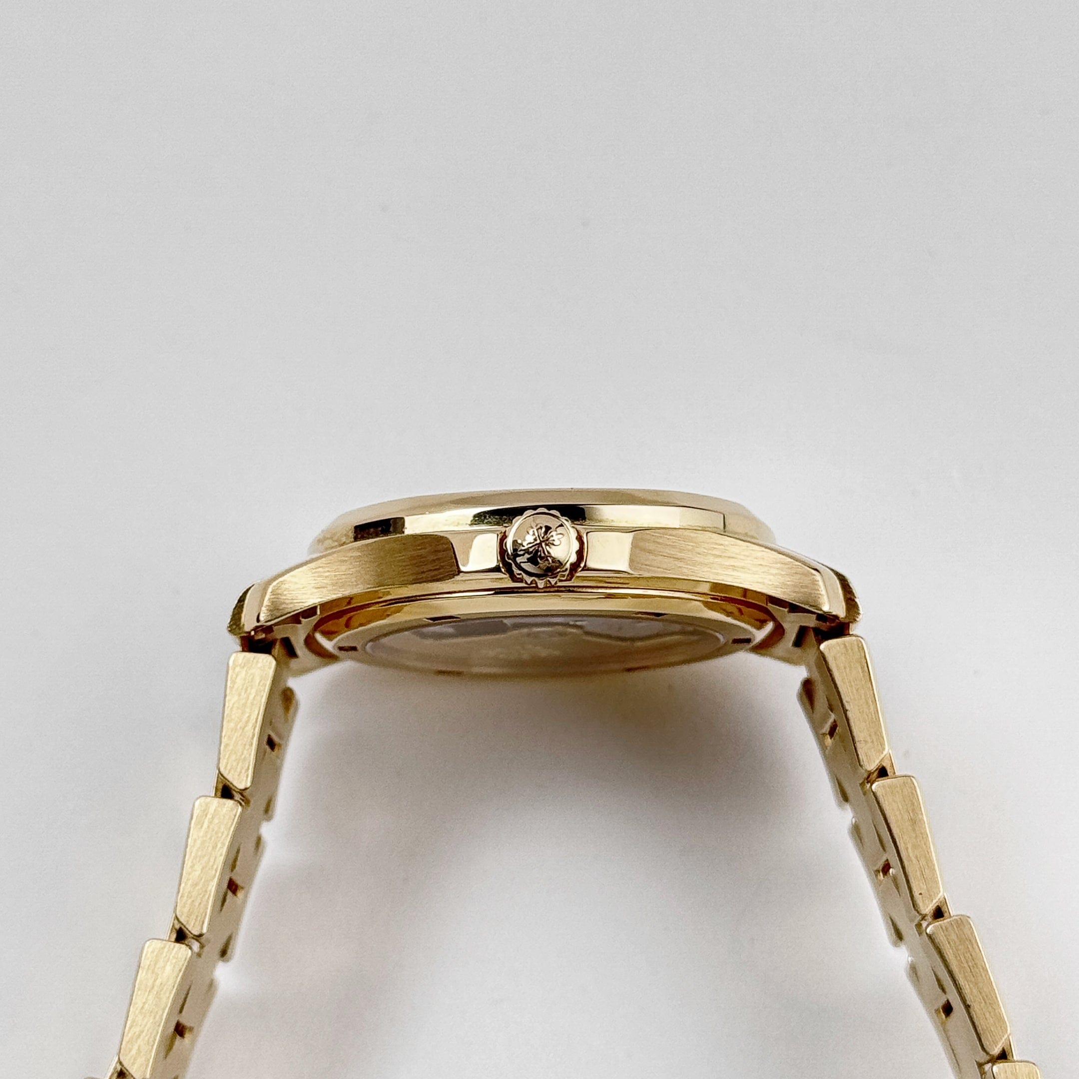 Patek Philippe Aquanaut 5066/1J Yellow Gold Black Dial