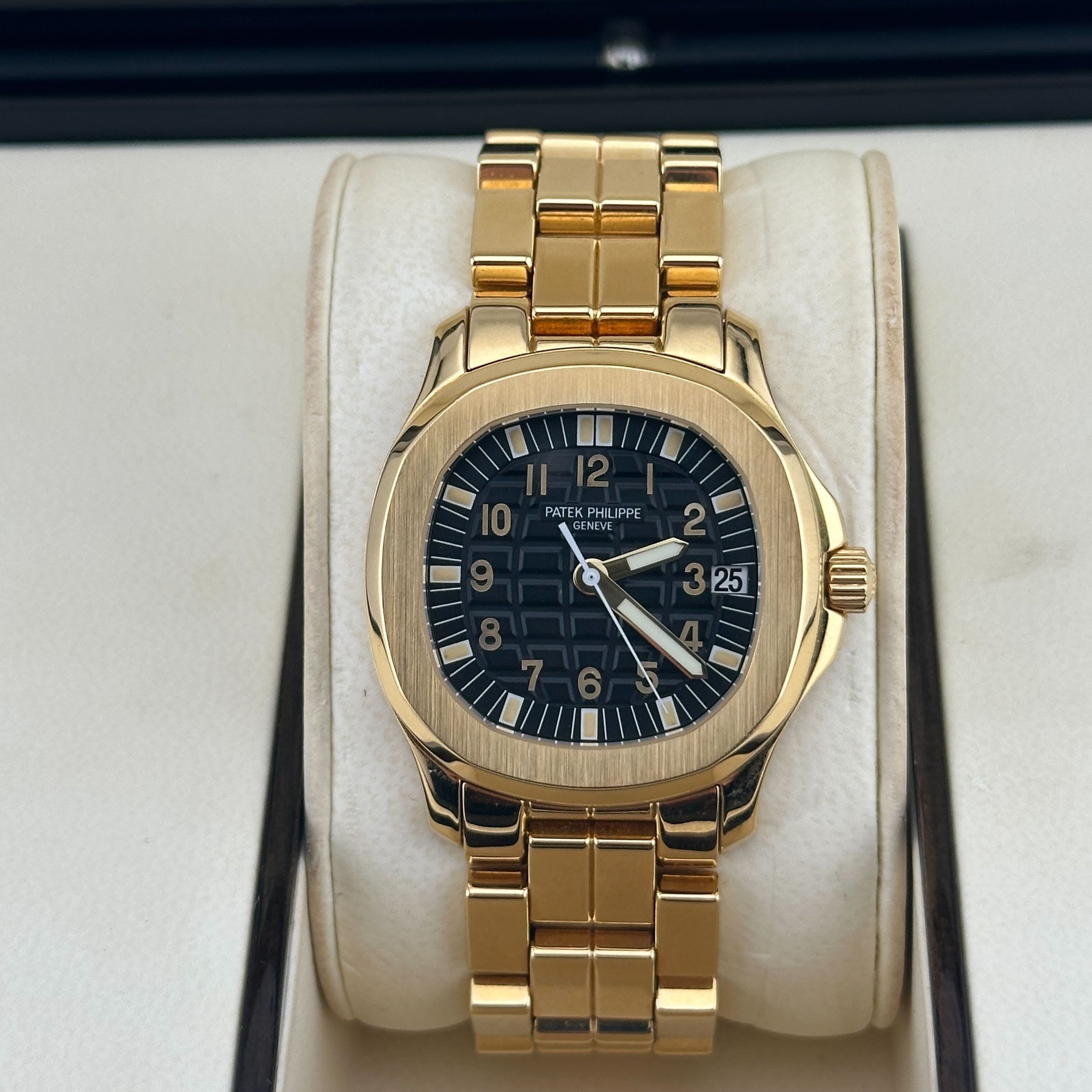 1J Yellow Gold Black Dial