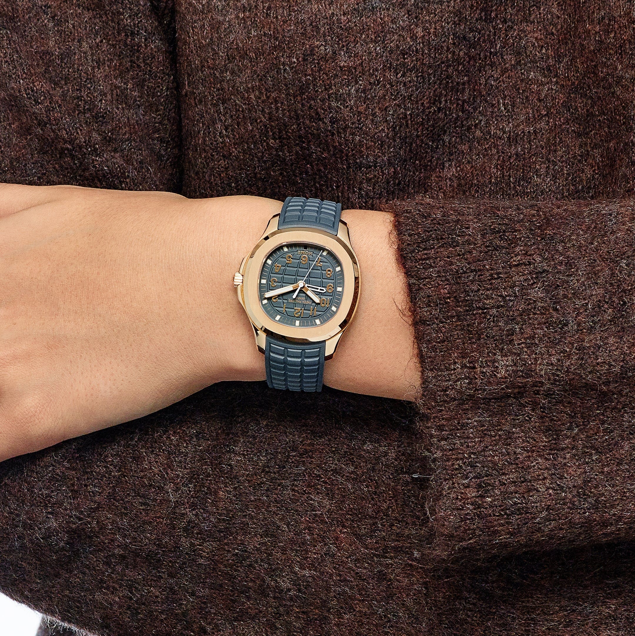 Patek Philippe Aquanaut 5269R-001 'Travel Time' Quartz Rose Gold Blue Dial (2026)