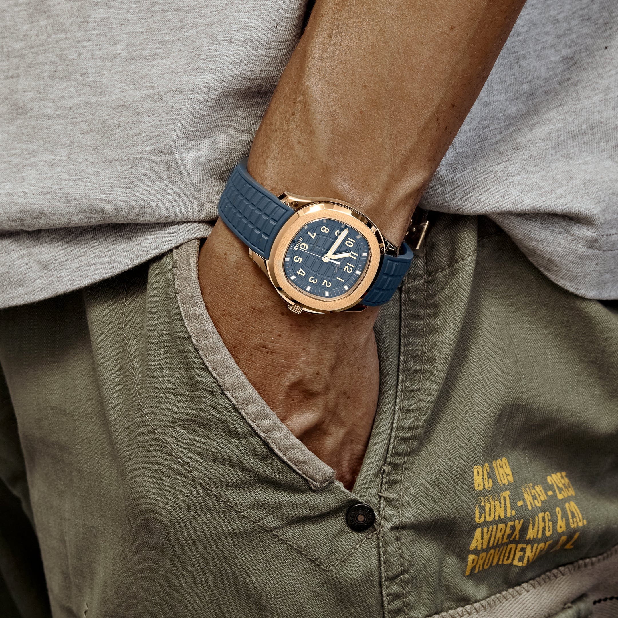 Patek Philippe Aquanaut 5269R-001 'Travel Time' Quartz Rose Gold Blue Dial (2026)