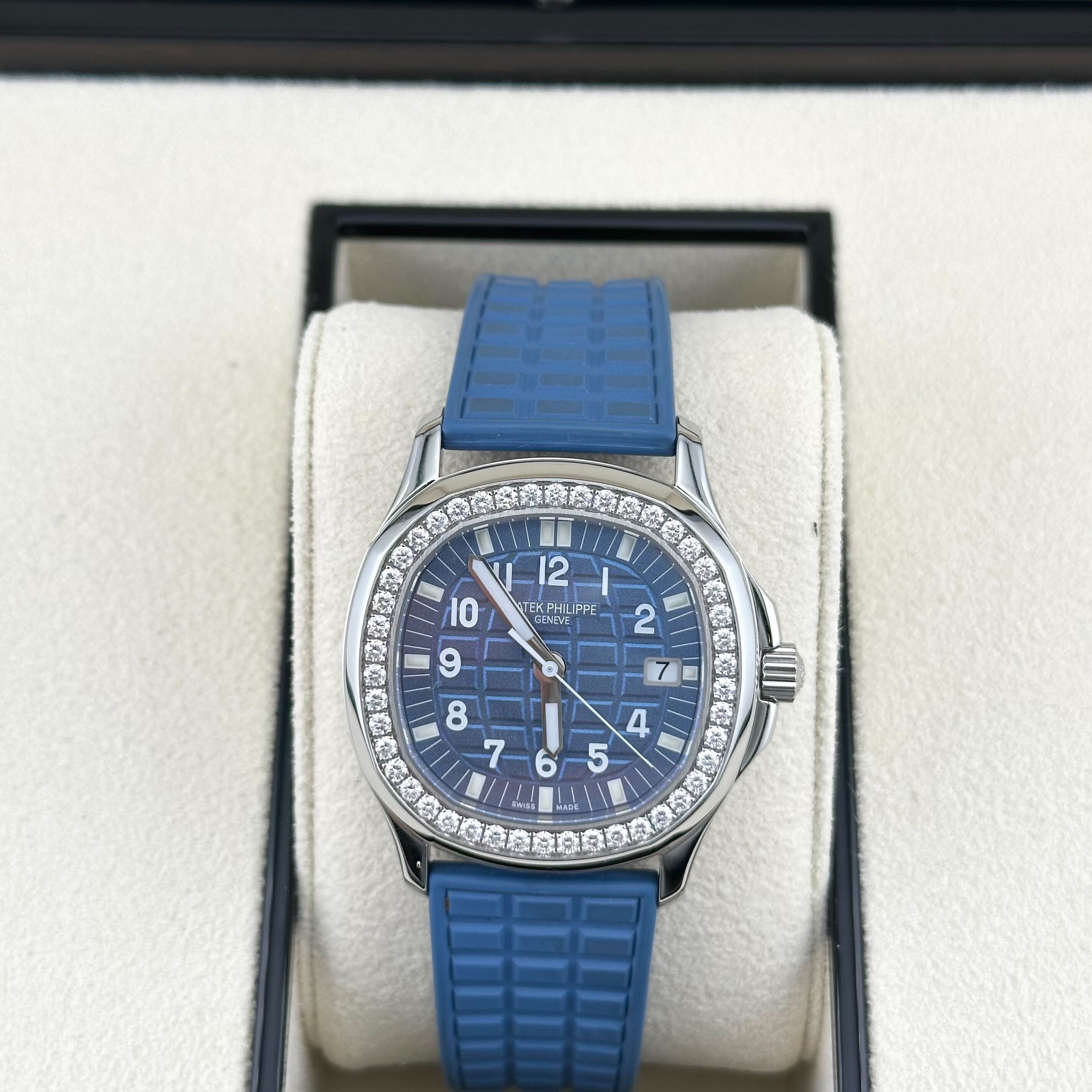 Luxury Watch Patek Philippe Aquanaut Luce Blue Ladies' 5067A-022 Wrist Aficionado