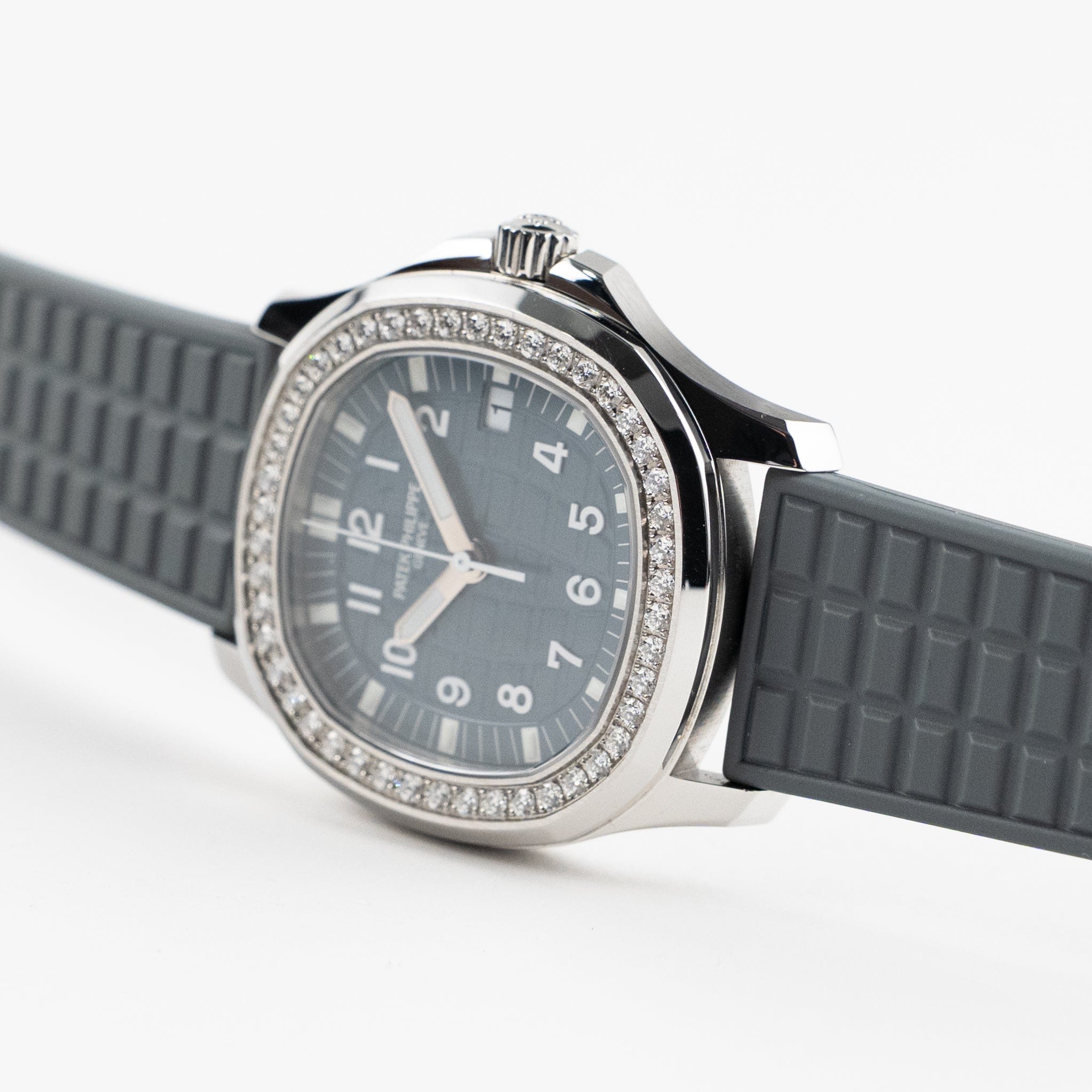 Patek Philippe Aquanaut Luce 5067A-025 'Ladies' Stainless Steel Misty Blue Dial Diamond Bezel (2019)