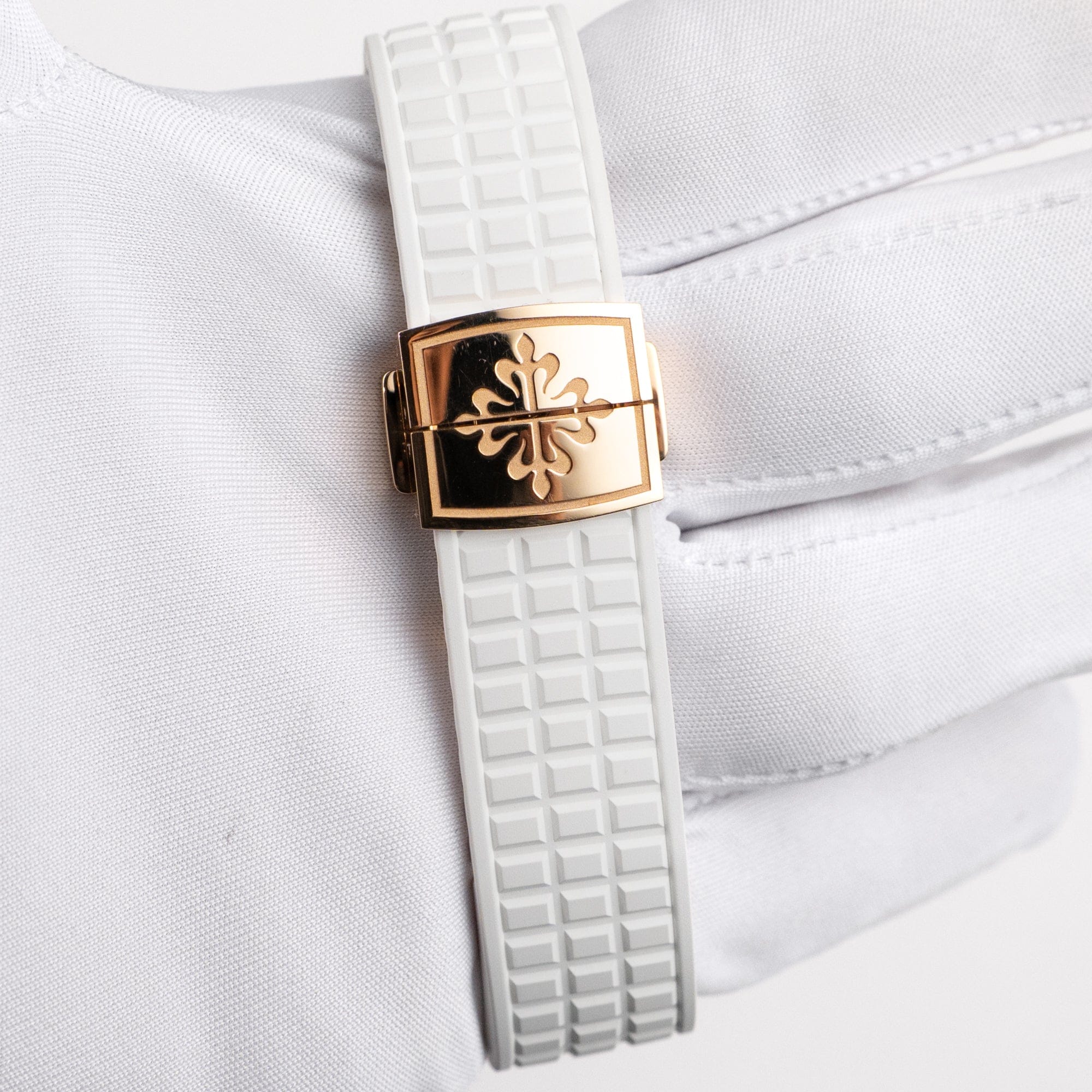 Patek Philippe Aquanaut Luce 5268/200R-001 Rose Gold White Dial Diamond Bezel