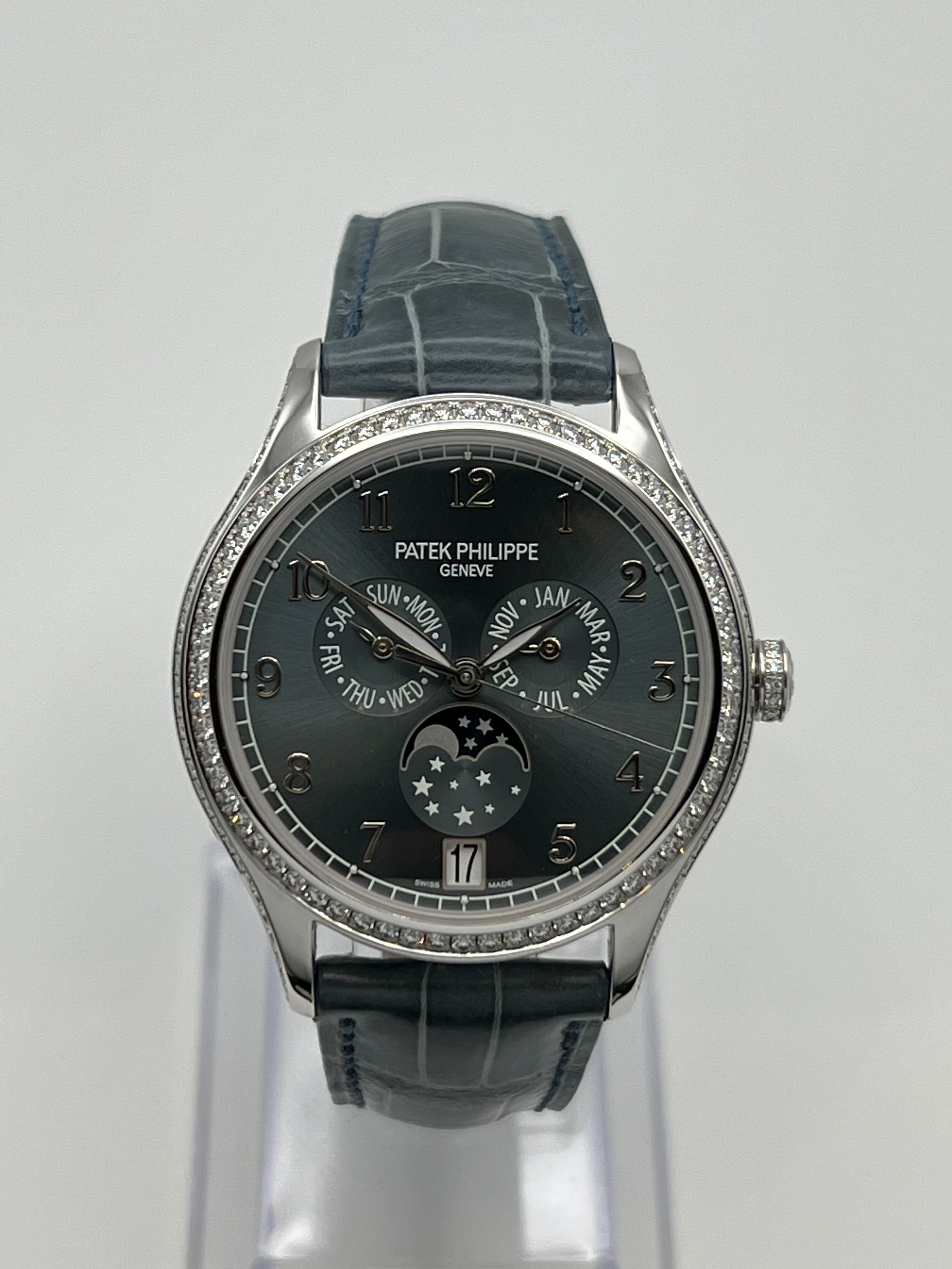 Patek Philippe Complications 4947G-001 Annual Calendar White Gold Blue Dial