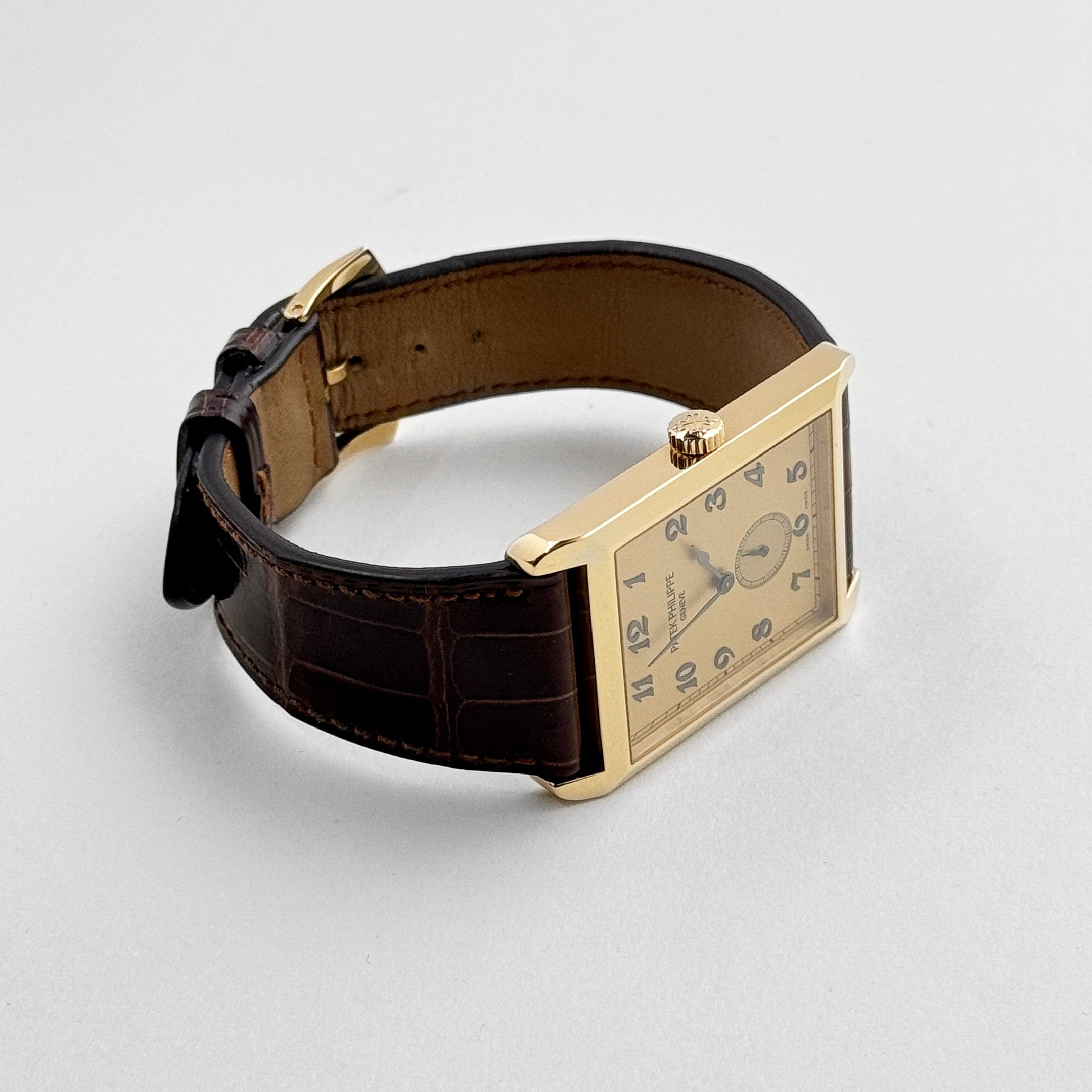 Patek Philippe Gondolo 5109J-010 Yellow Gold Gold Dial Arabic Numerals (Open Date)