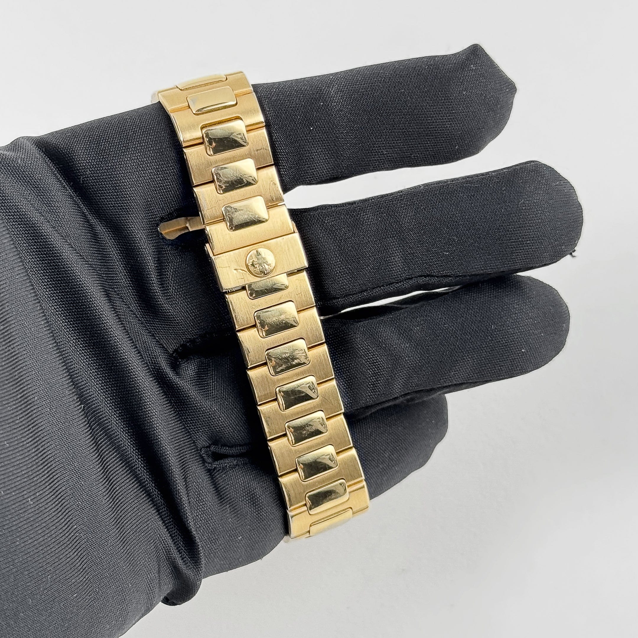 Patek Philippe Nautilus 3800/003 Yellow Gold Black Diamond Dial Diamond Bezel (1992)