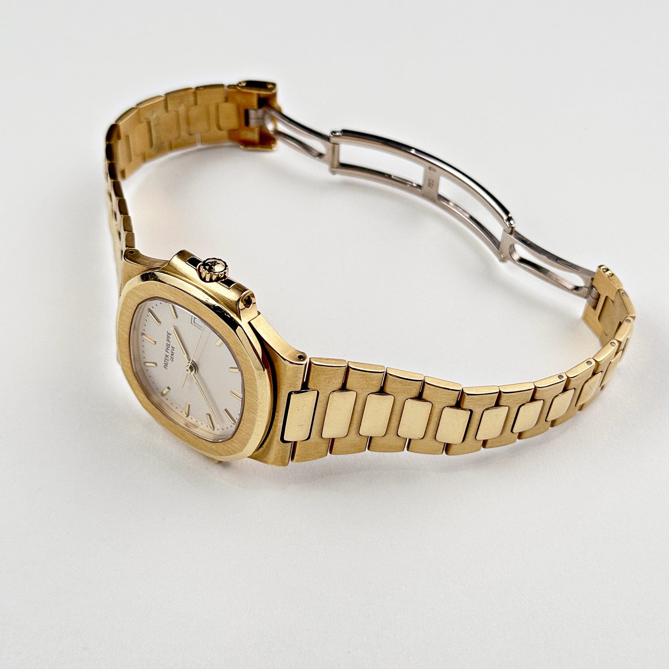 Patek Philippe Nautilus 3800/1J-001 Yellow Gold White Dial (2000)