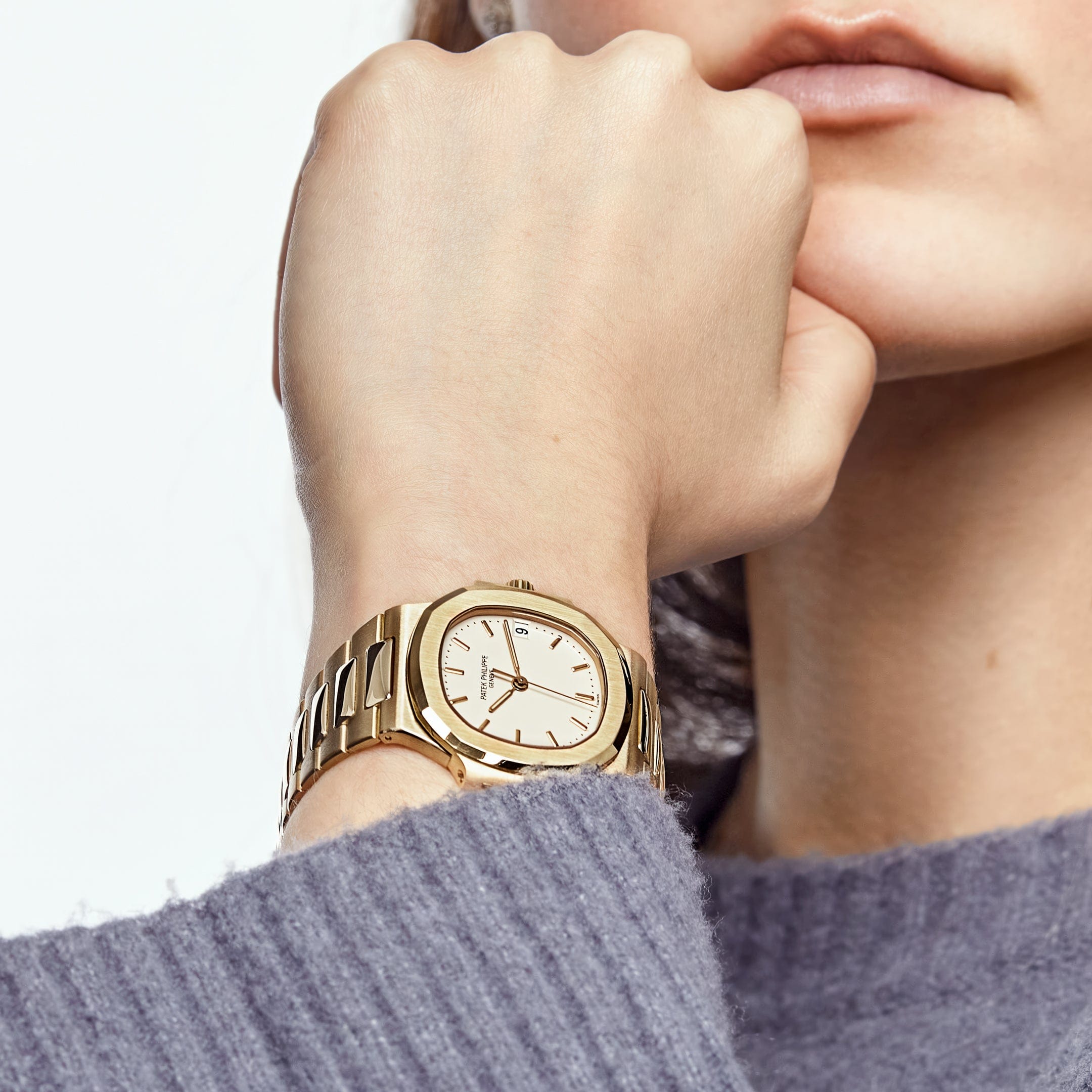 patek-philippe-nautilus-3800-1j-001-yellow-gold-white-dial-patek-philippe-1255791570.jpg