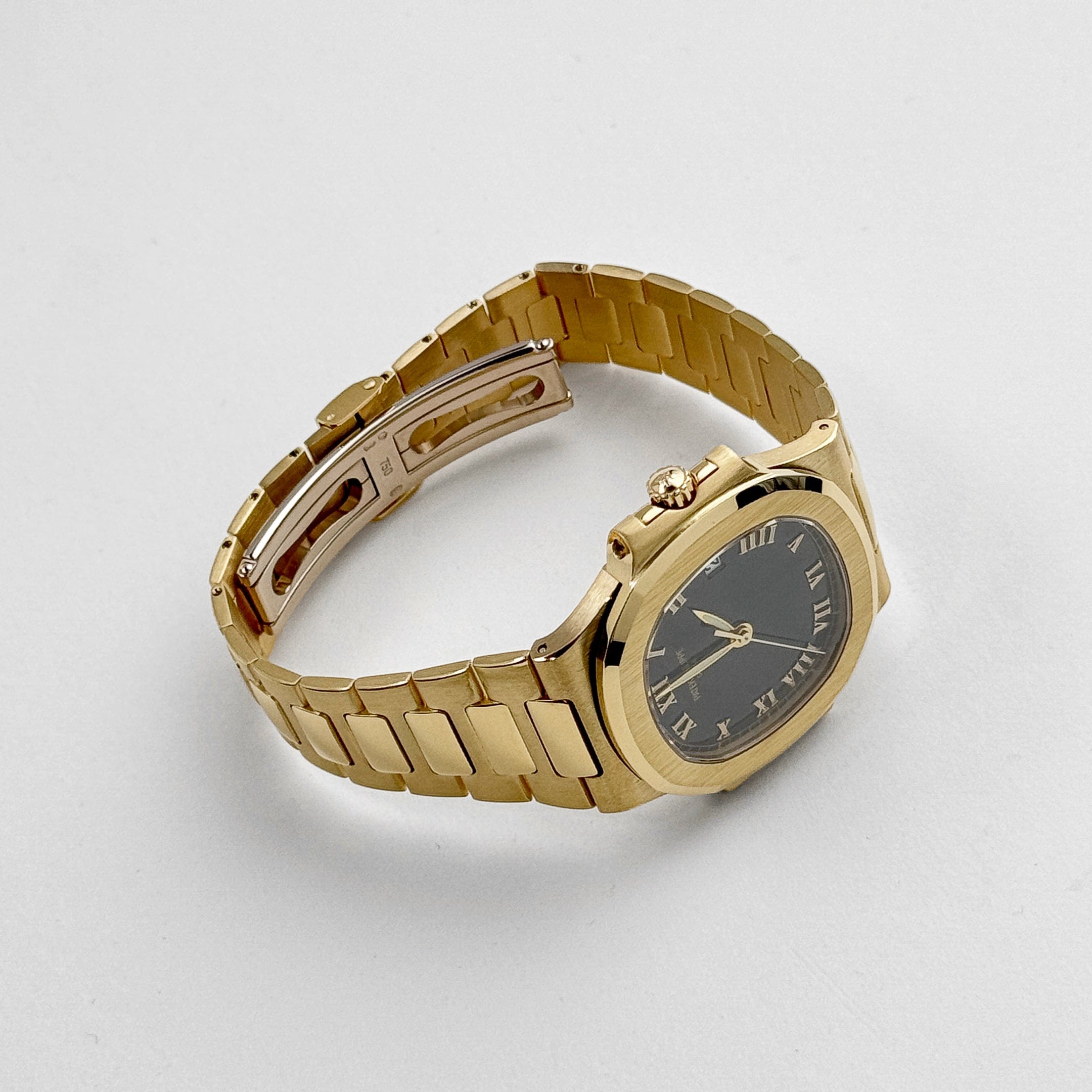 Patek Philippe Nautilus 3800/1J-017 Yellow Gold Black Dial (2003)