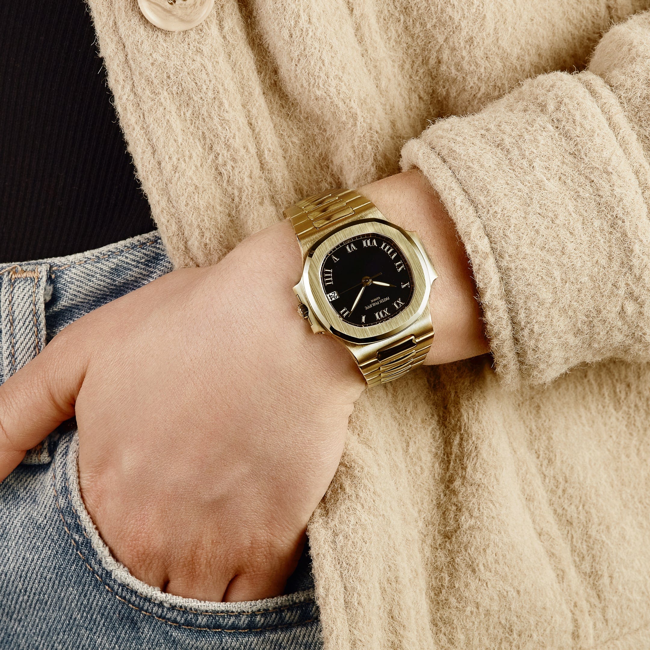 Patek Philippe Nautilus 3800/1J-017 Yellow Gold Black Dial (2003)