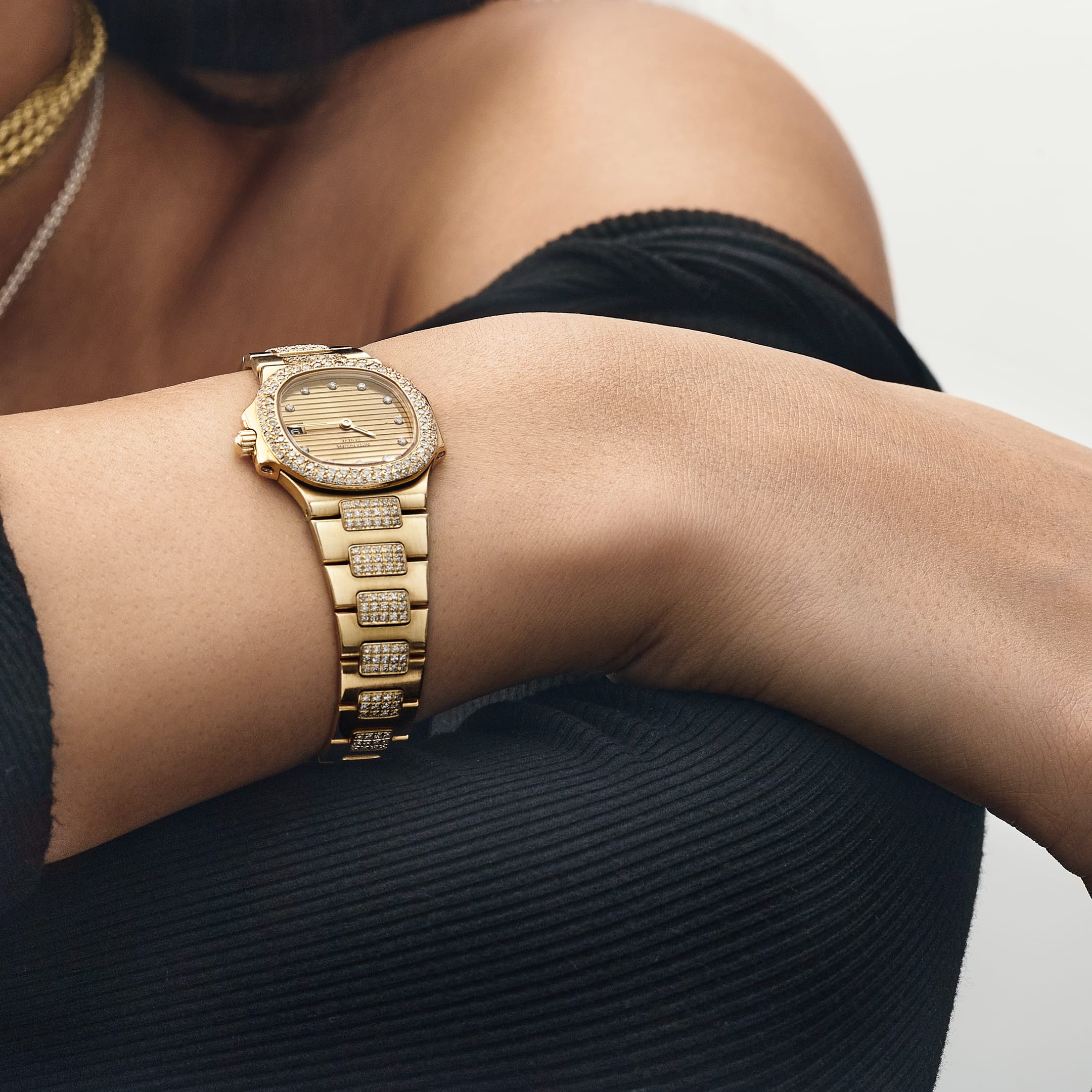 Patek Philippe Nautilus 4700/005 'Ladies' Yellow Gold Champagne Diamond Dial Diamond Bezel (1984)