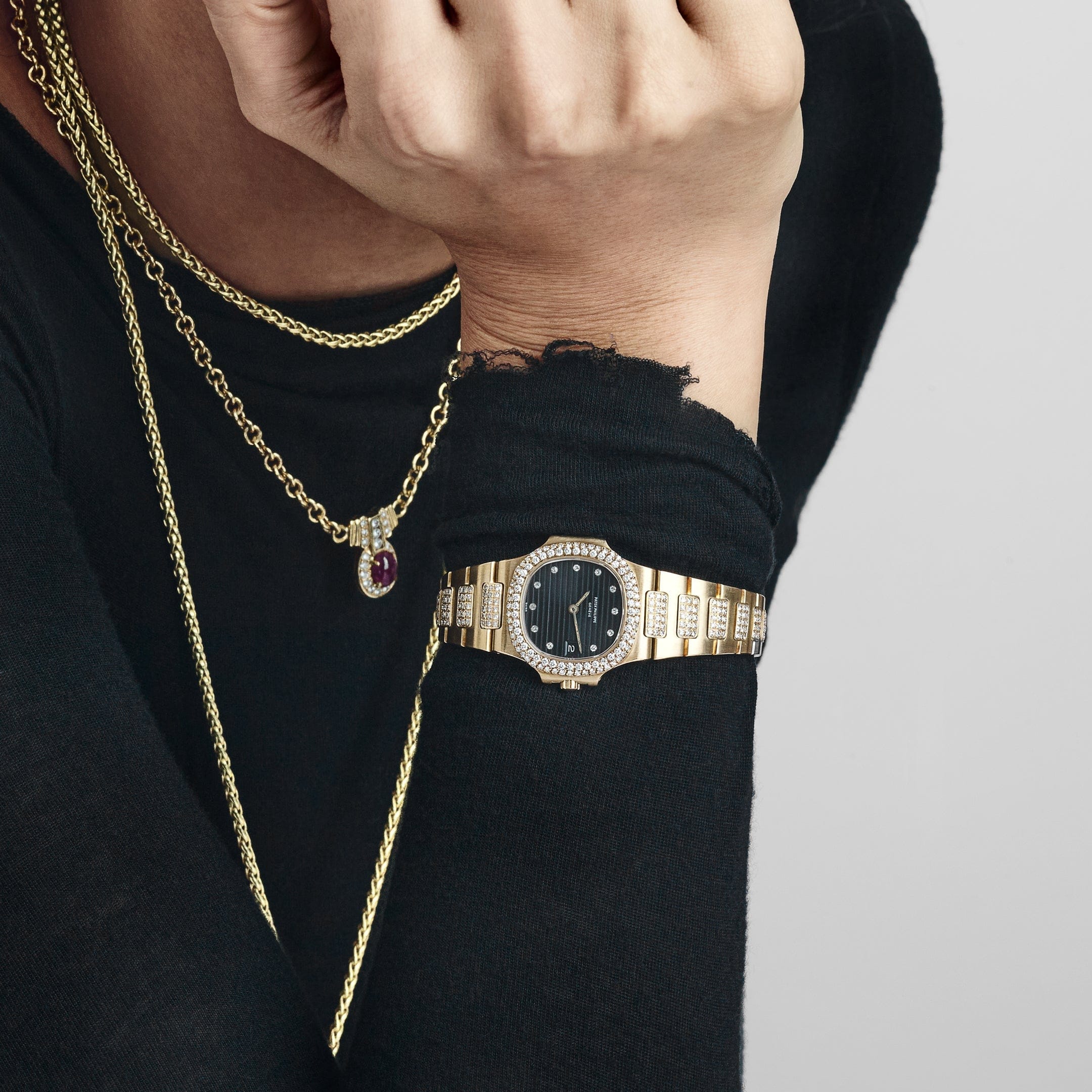 Patek Philippe Nautilus 4700/5 Yellow Gold Blue Diamond Dial