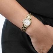 Patek Philippe Nautilus 4700/53 'Ladies' Yellow Gold White Diamond Dial Diamond Bezel (1990)