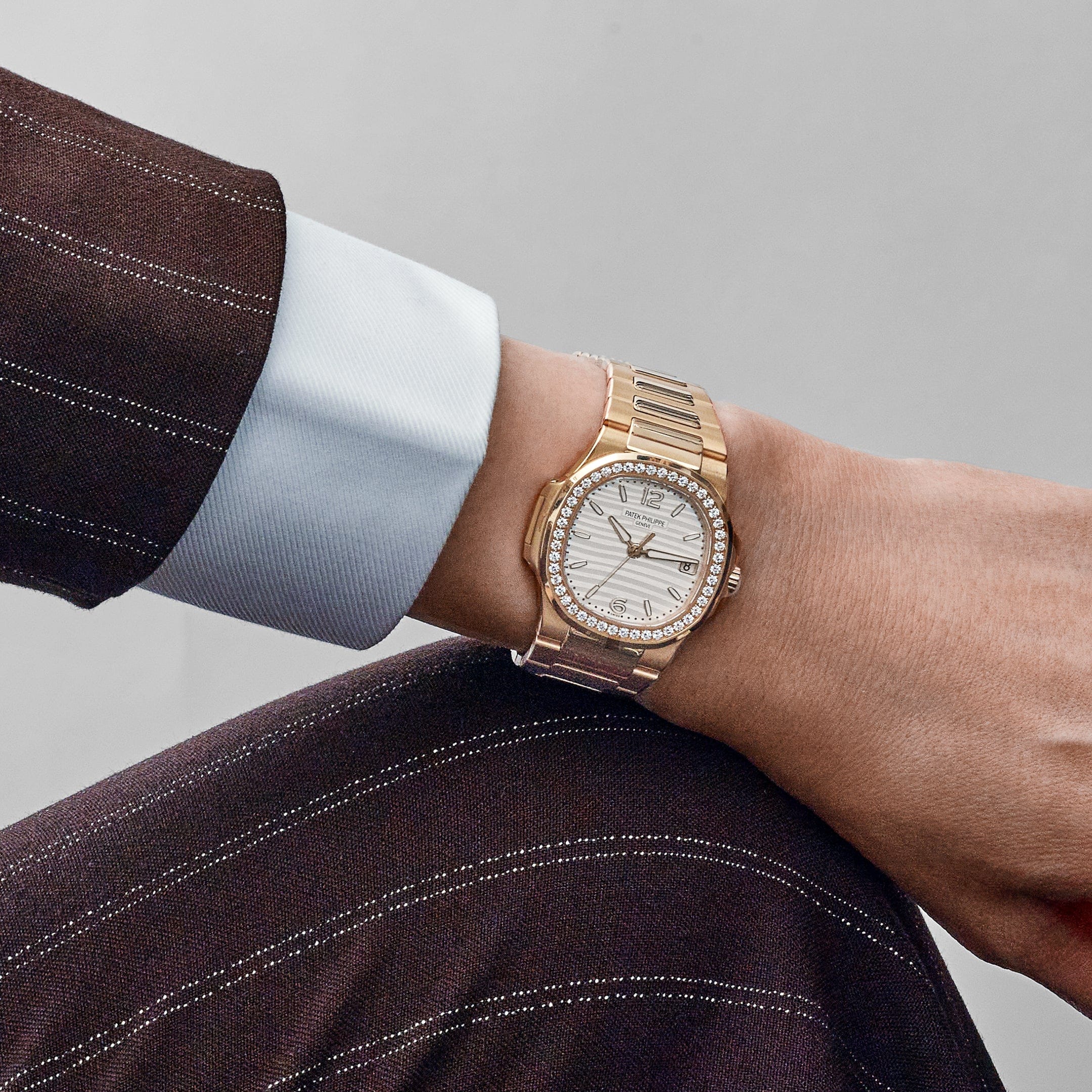 Patek Philippe Nautilus 7010/1R-011 'Ladies' Rose Gold Silver Dial Diamond Bezel Quartz