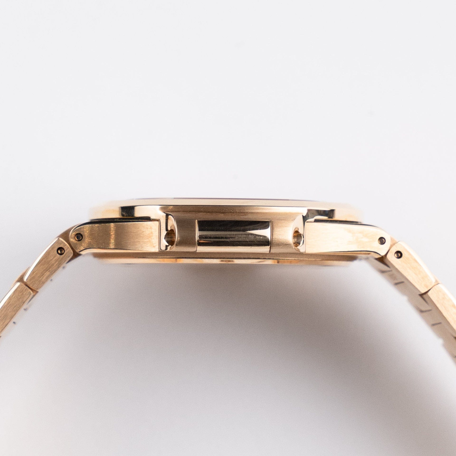 Patek Philippe Nautilus 7010/1R-011 'Ladies' Rose Gold Silver Dial Diamond Bezel Quartz (2019)