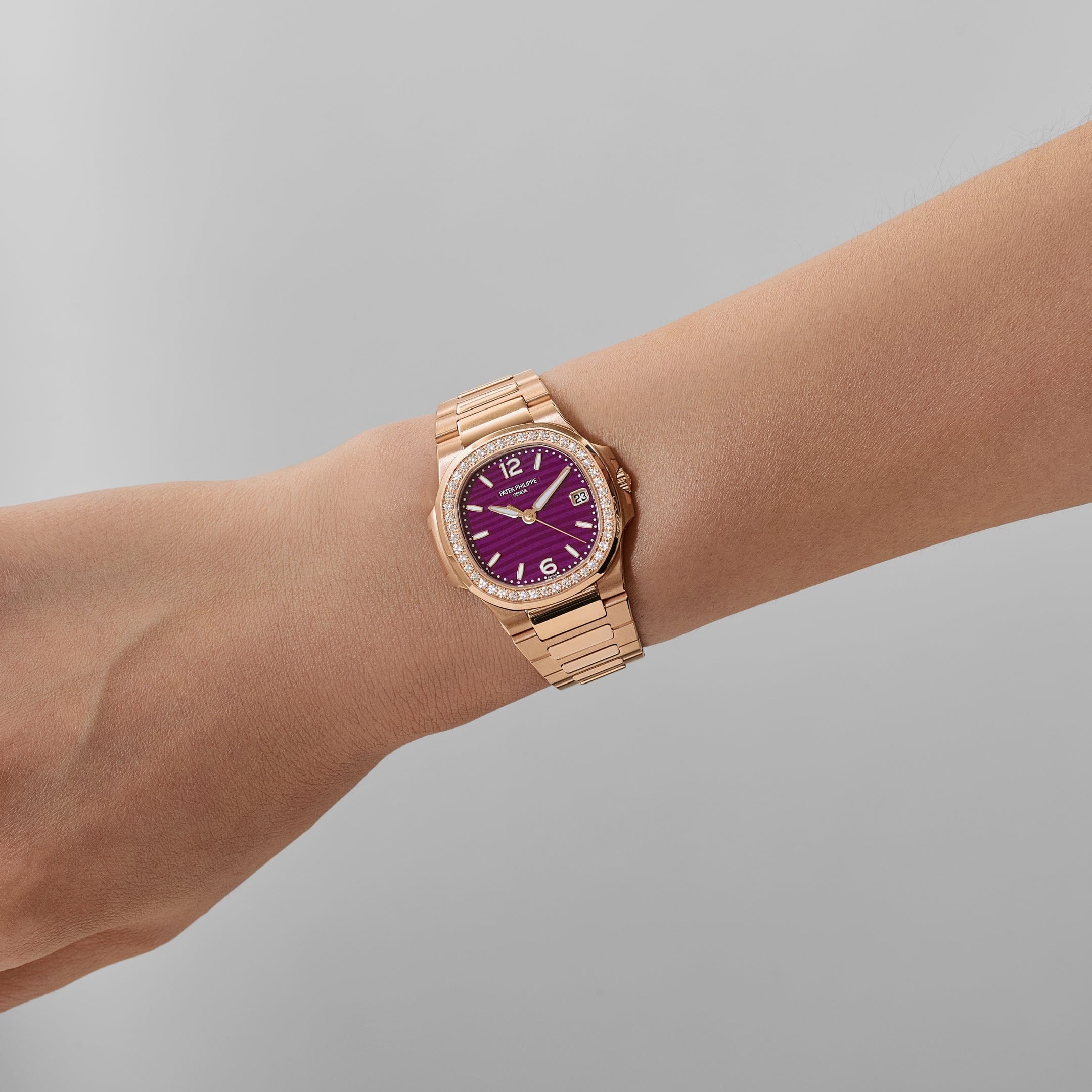 patek-philippe-nautilus-7010-1r-013-ladies-rose-gold-purple-dial-diamond-bezel-quartz-2026-patek-philippe-1253343453.jpg