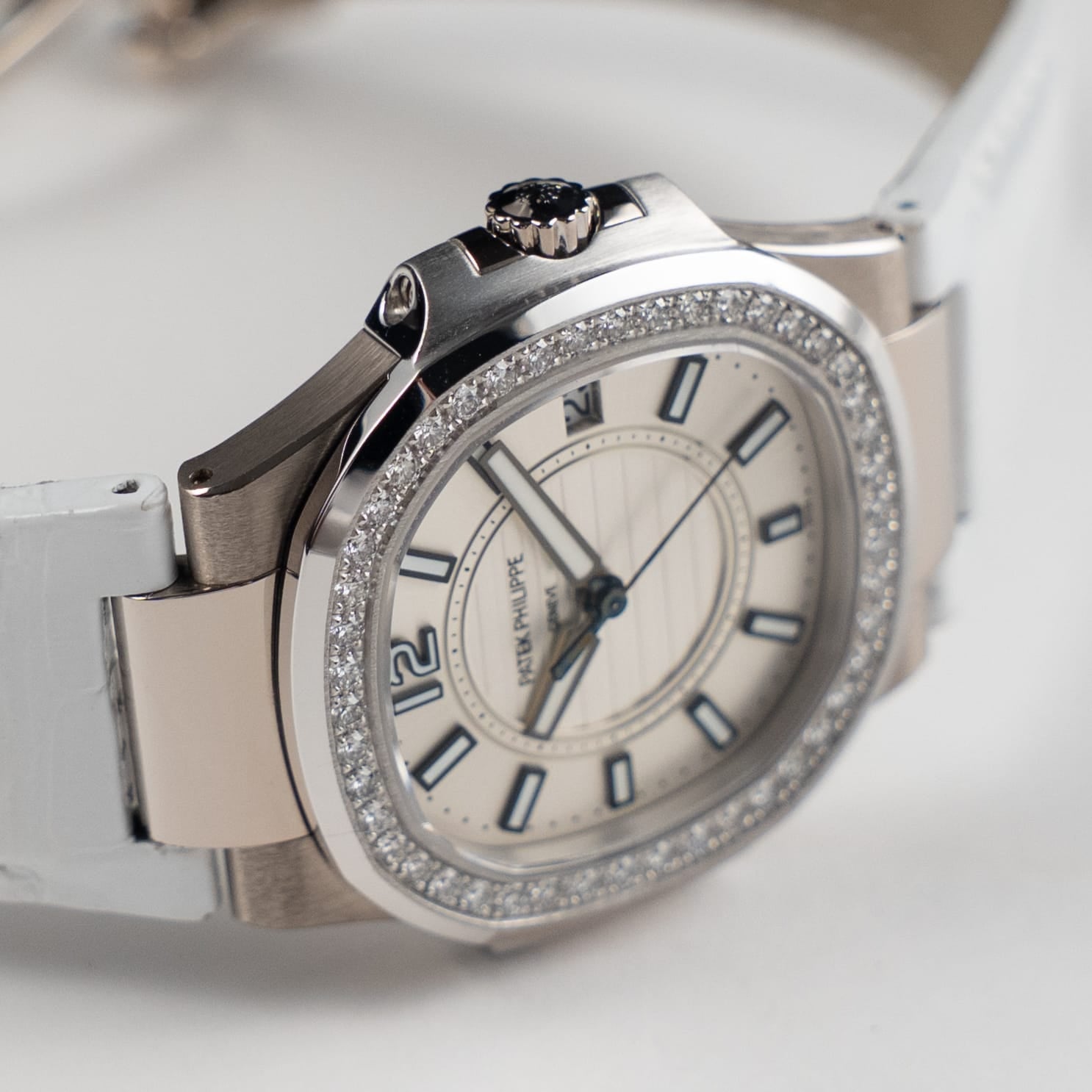Patek Philippe Nautilus 7010G 'Ladies' White Gold Silver Dial Diamond Bezel Quartz