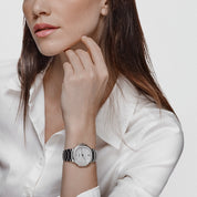 Patek Philippe Nautilus 7118/1200A-010 'Ladies' Stainless Steel Silver Dial Diamond Bezel (2024)