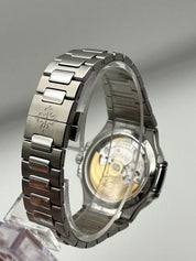 Patek Philippe Nautilus 7118/1200A-010 'Ladies' Stainless Steel Silver Dial Diamond Bezel (2024)