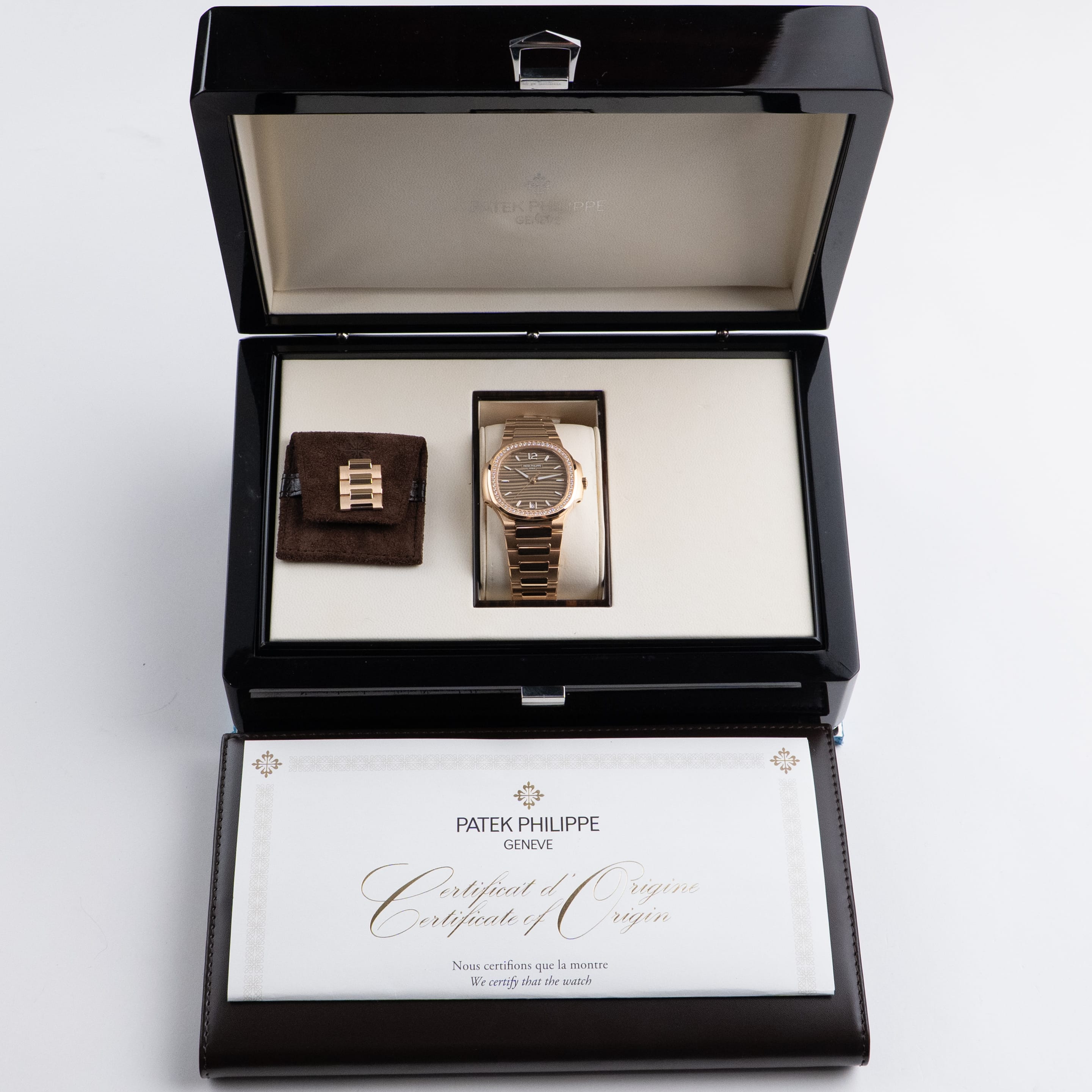 Patek Philippe Nautilus 7118/1200R-010 'Ladies' Rose Gold Diamond Bezel (2026)