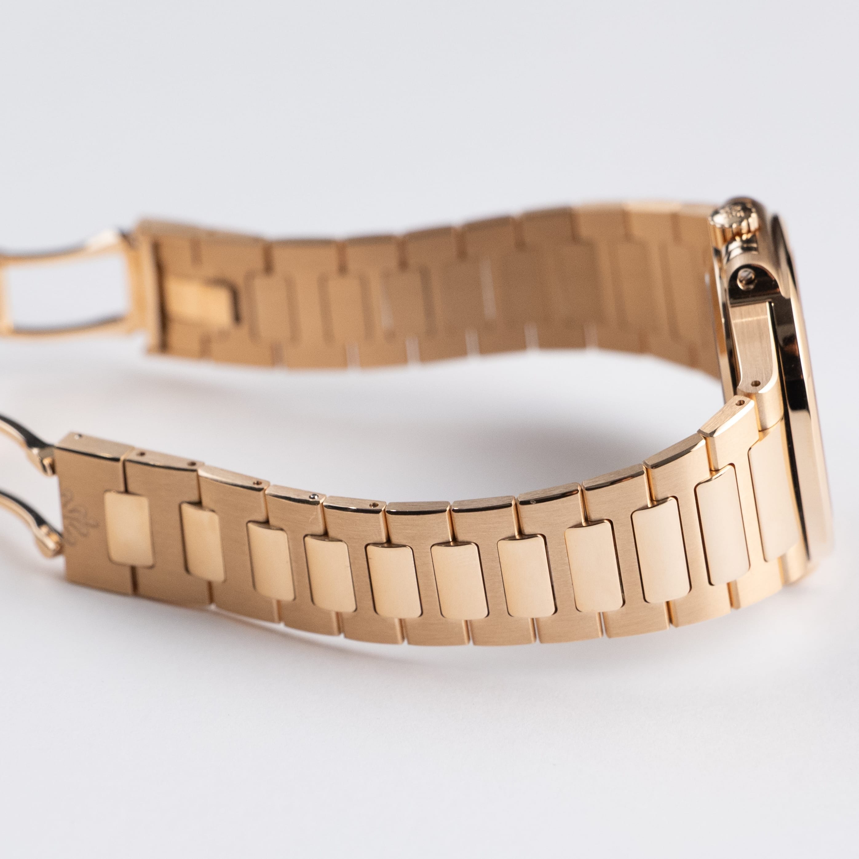 Patek Philippe Nautilus 7118/1200R-010 'Ladies' Rose Gold Diamond Bezel (2026)