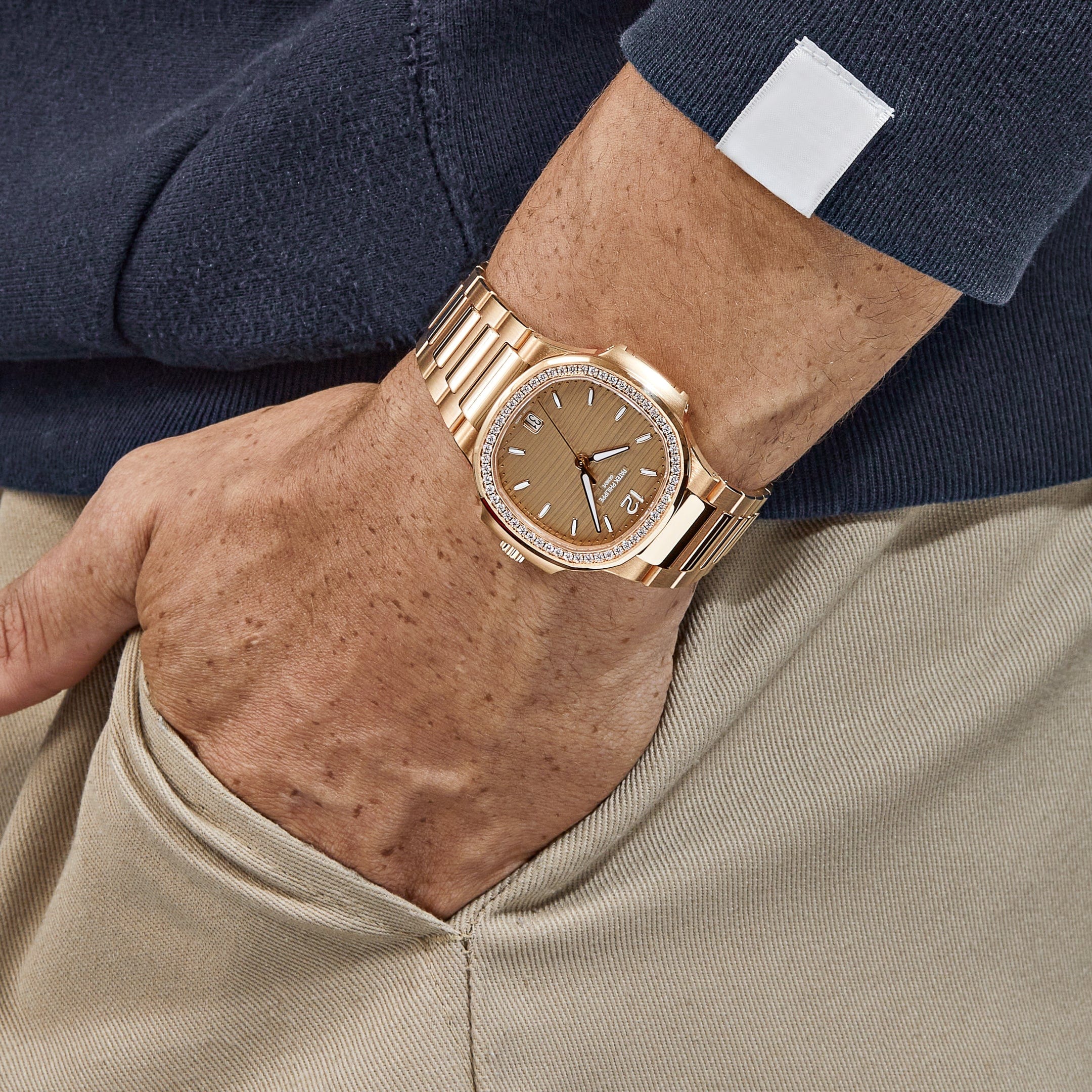 Patek Philippe Nautilus 7118/1200R-010 'Ladies' Rose Gold Diamond Bezel (2026)