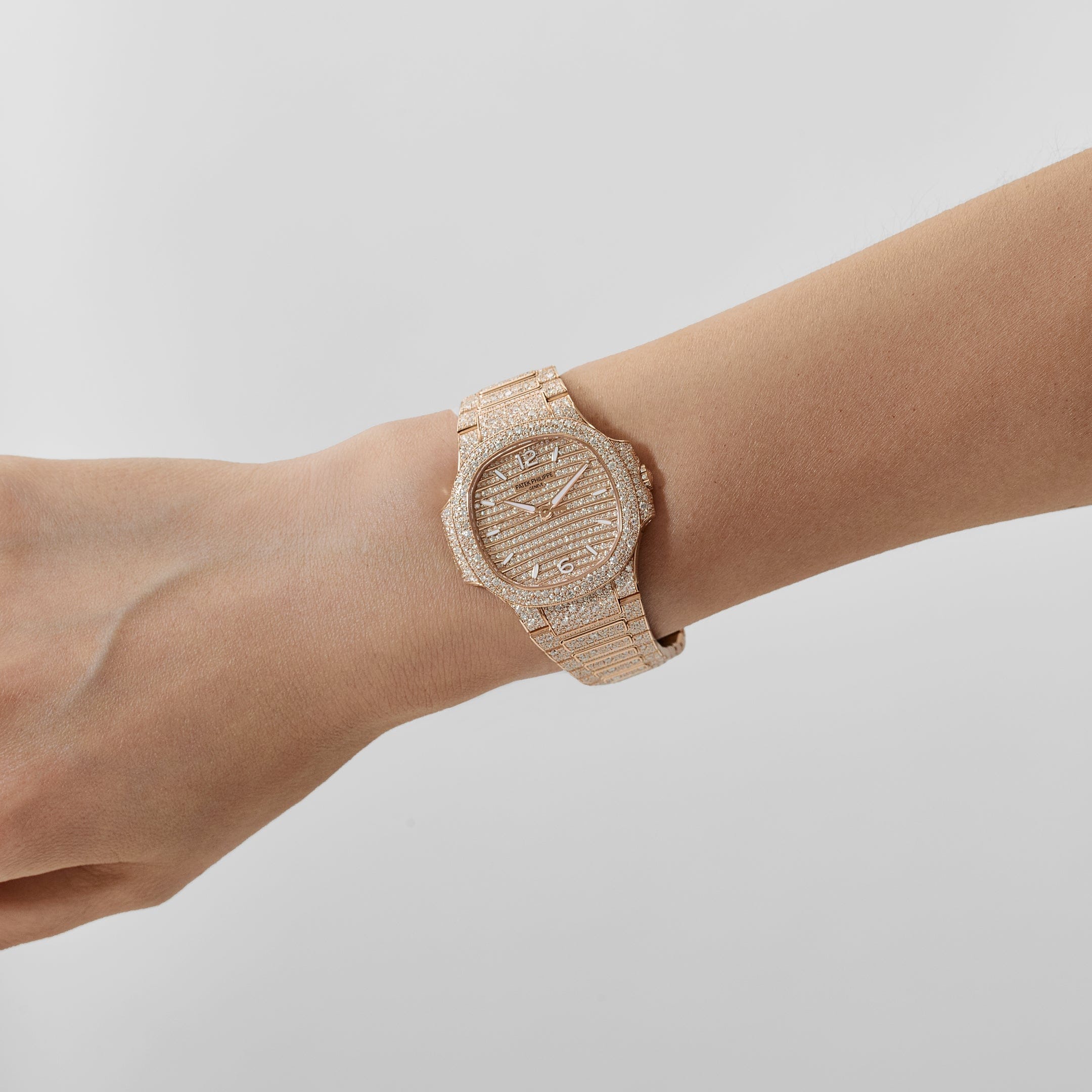 patek-philippe-nautilus-7118-1450r-001-ladies-rose-gold-diamond-set-2026-patek-philippe-1253772288.jpg
