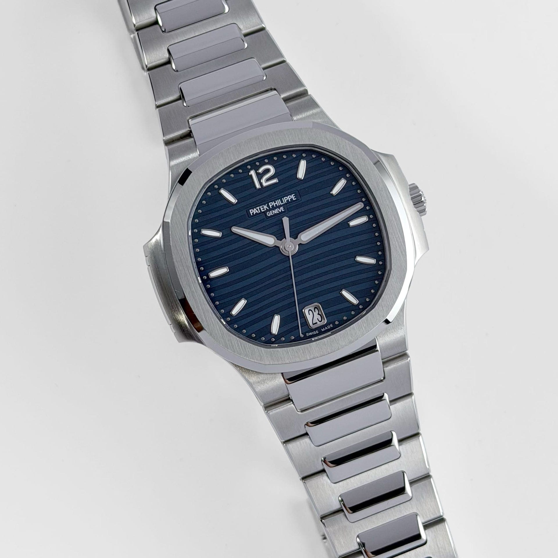 Patek Philippe Nautilus 7118/1A-001 'Ladies' Stainless Steel Blue Dial (2025)