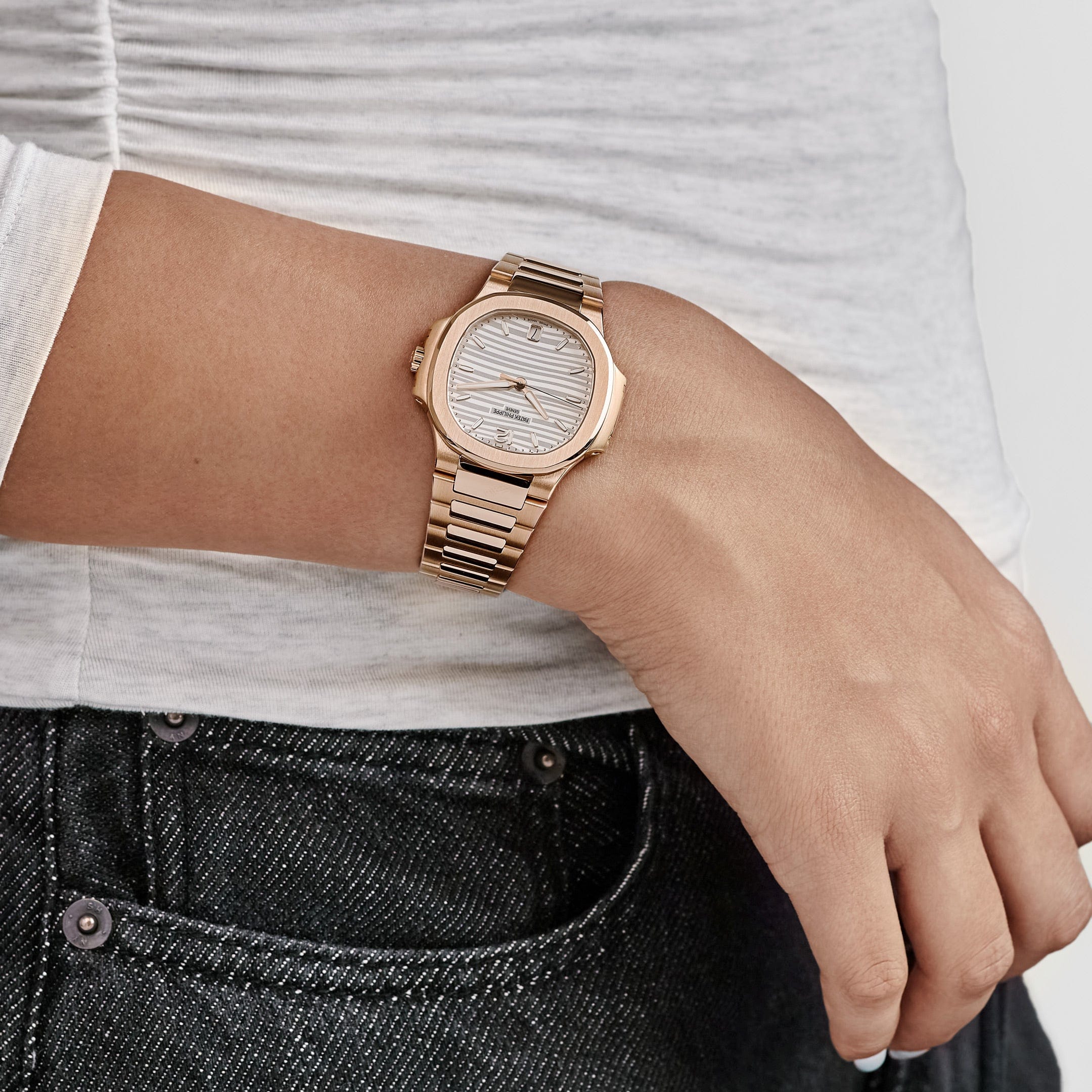 Patek Philippe Nautilus 7118/1R-001 'Ladies' Automatic Rose Gold Silvery Opaline Dial (2026)