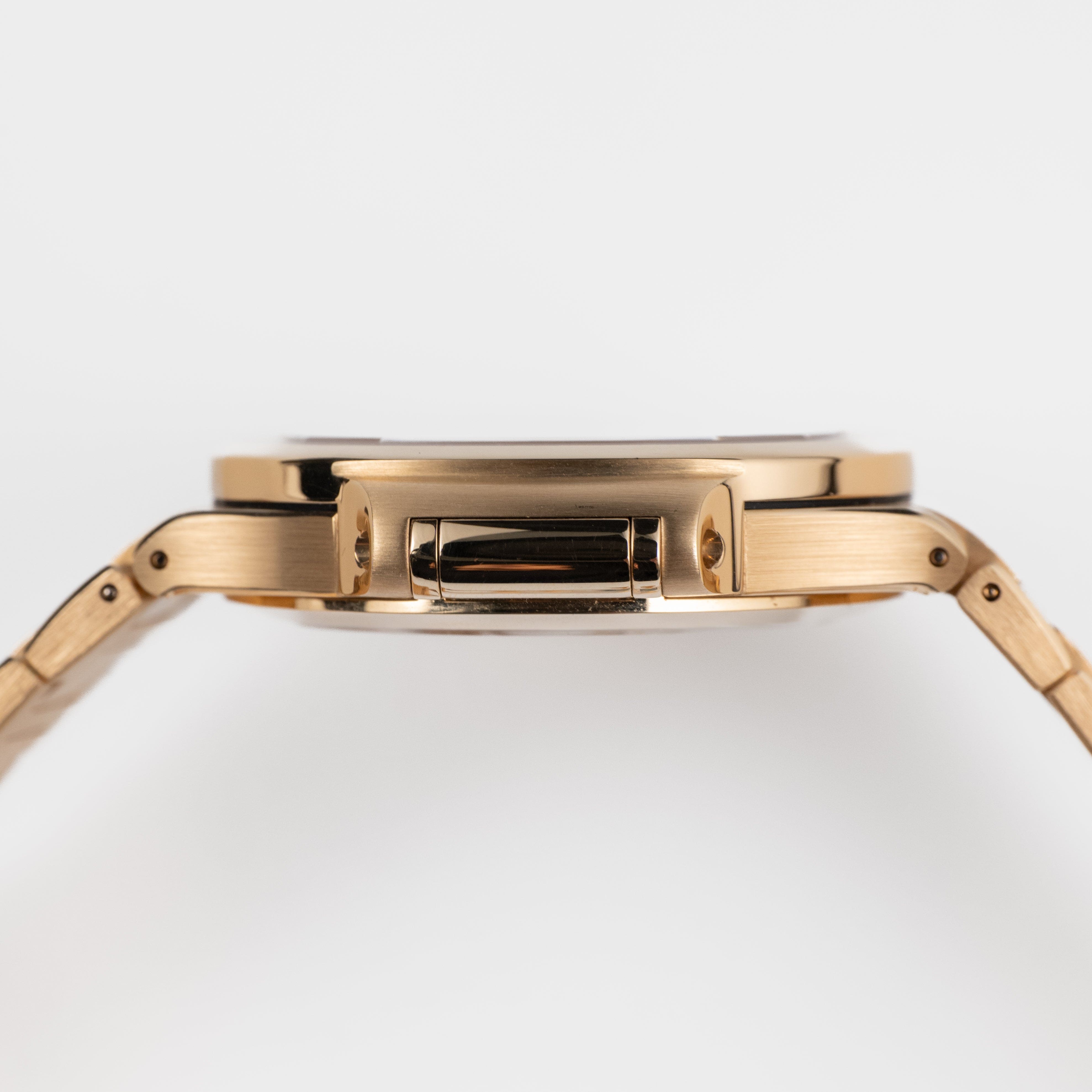 Patek Philippe Nautilus 7118/1R-010 'Ladies' Rose Gold Champagne Golden Dial (2021)