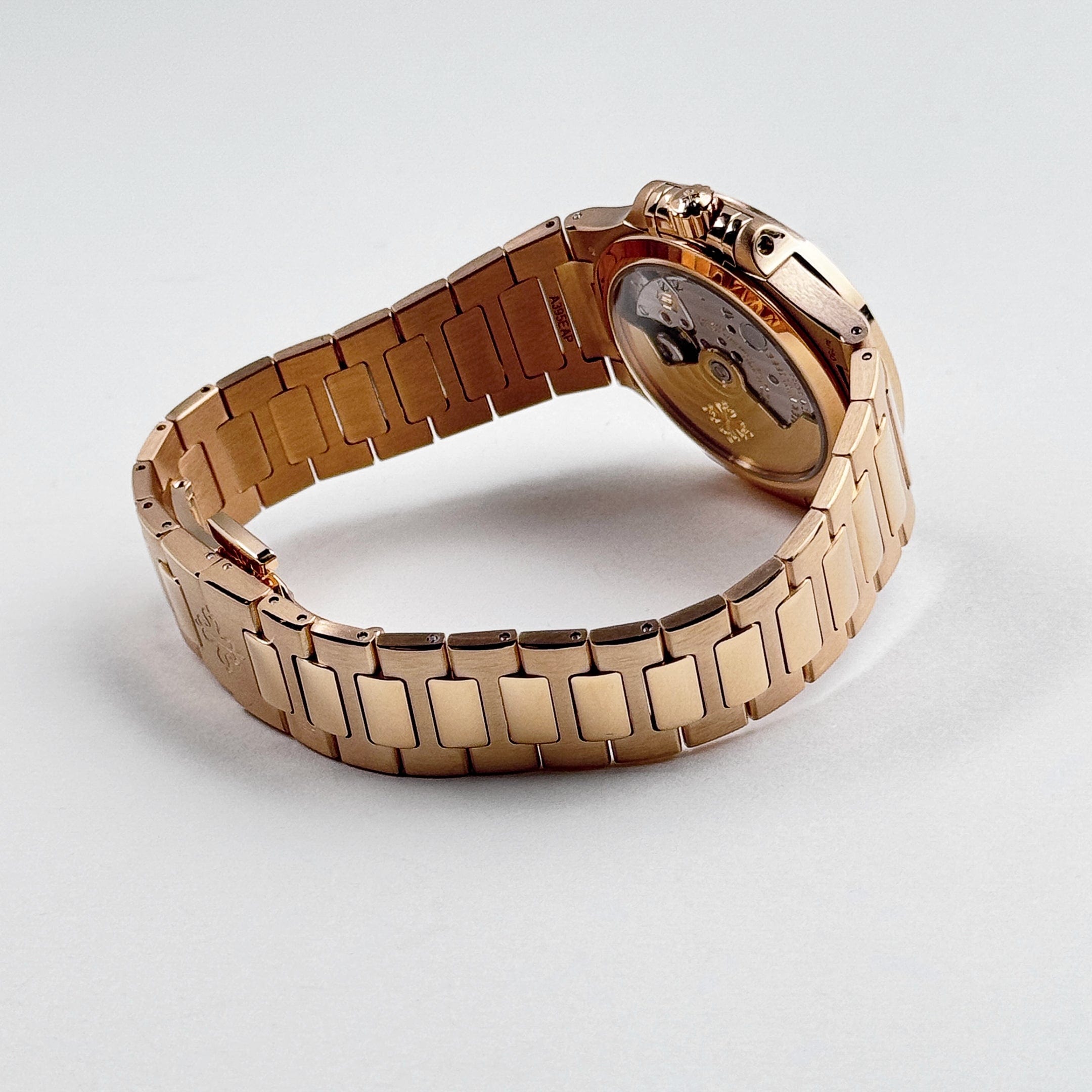 Patek Philippe Nautilus 7118/1R-010 'Ladies' Rose Gold Champagne Golden Dial (2022)