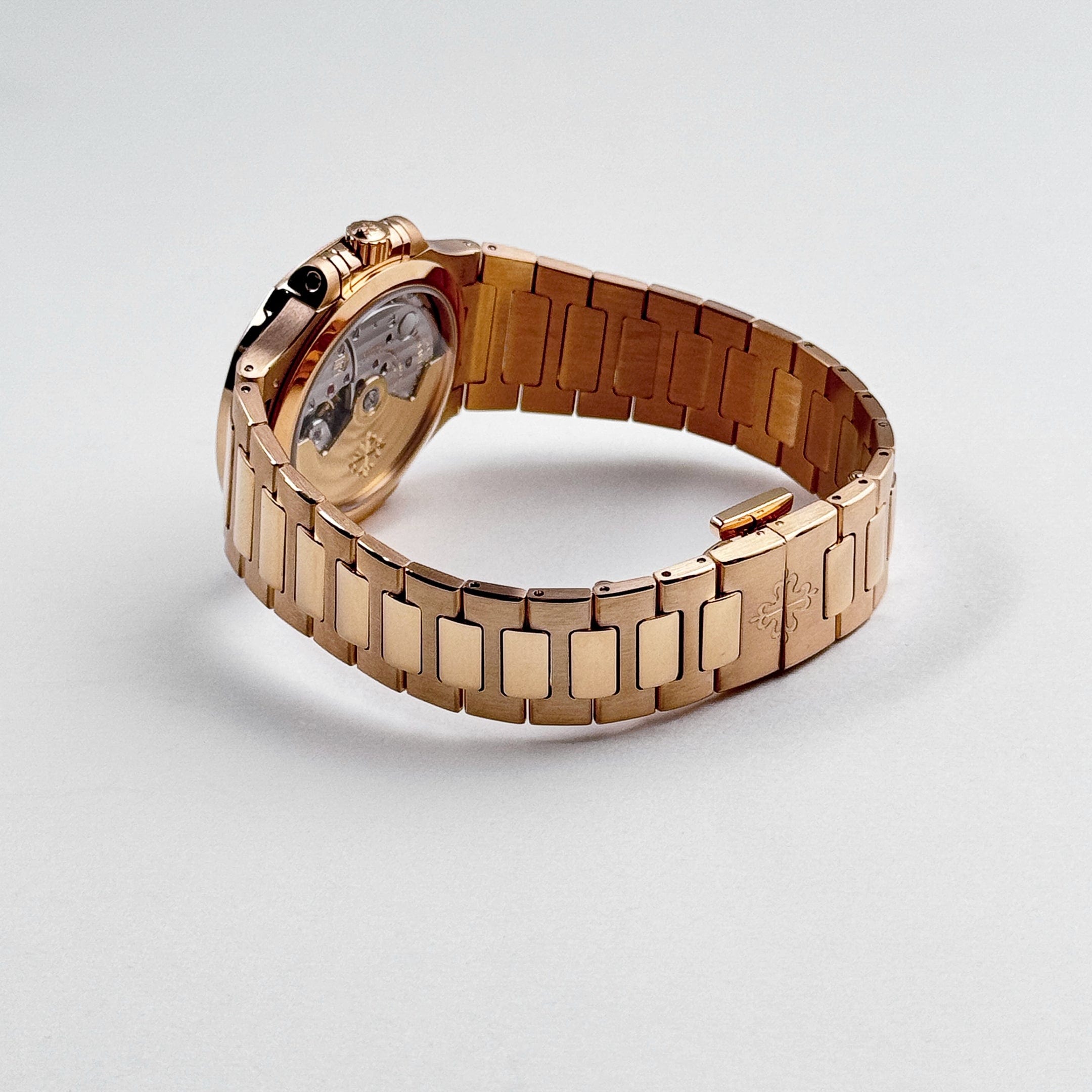 Patek Philippe Nautilus 7118/1R-010 'Ladies' Rose Gold Champagne Golden Dial (2022)