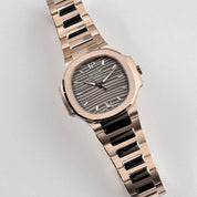 Patek Philippe Nautilus 7118/1R-010 'Ladies' Rose Gold Champagne Golden Dial (2022)