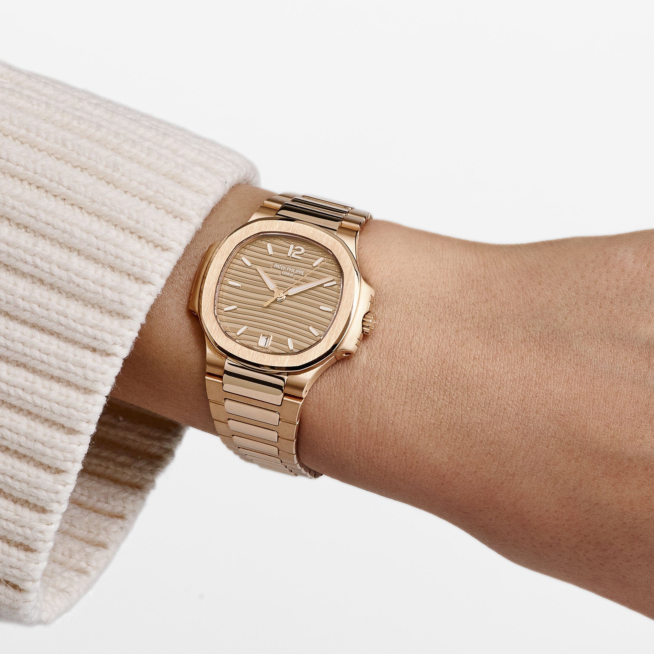 patek-philippe-nautilus-7118-1r-010-ladies-rose-gold-champagne-golden-dial-2026-patek-philippe-1255791319.jpg