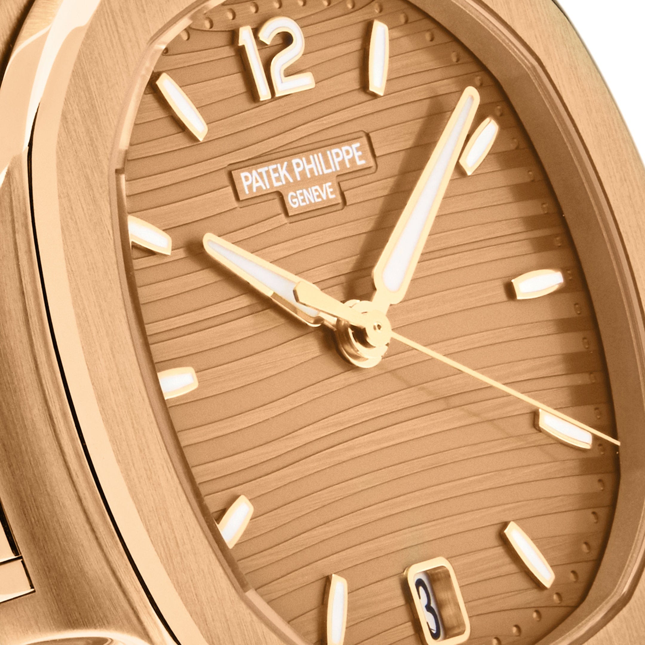 Patek Philippe Nautilus 7118/1R-010 'Ladies' Rose Gold Champagne Golden Dial