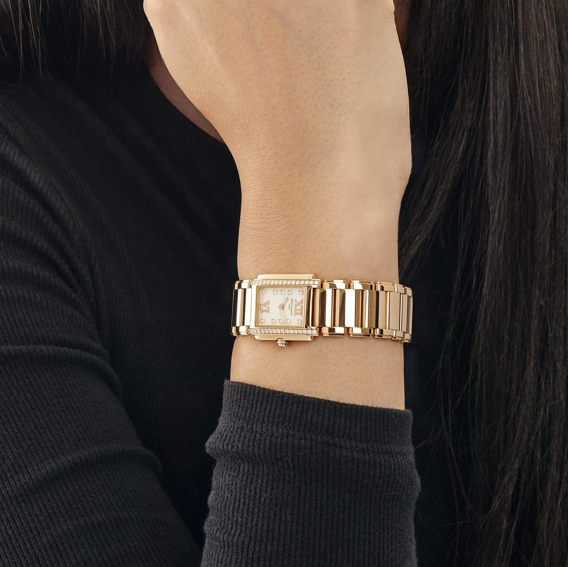 Patek Philippe Twenty-4 4908/11R-011 ‘Ladies’ Rose Gold White Diamond Dial Diamond Bezel Quartz