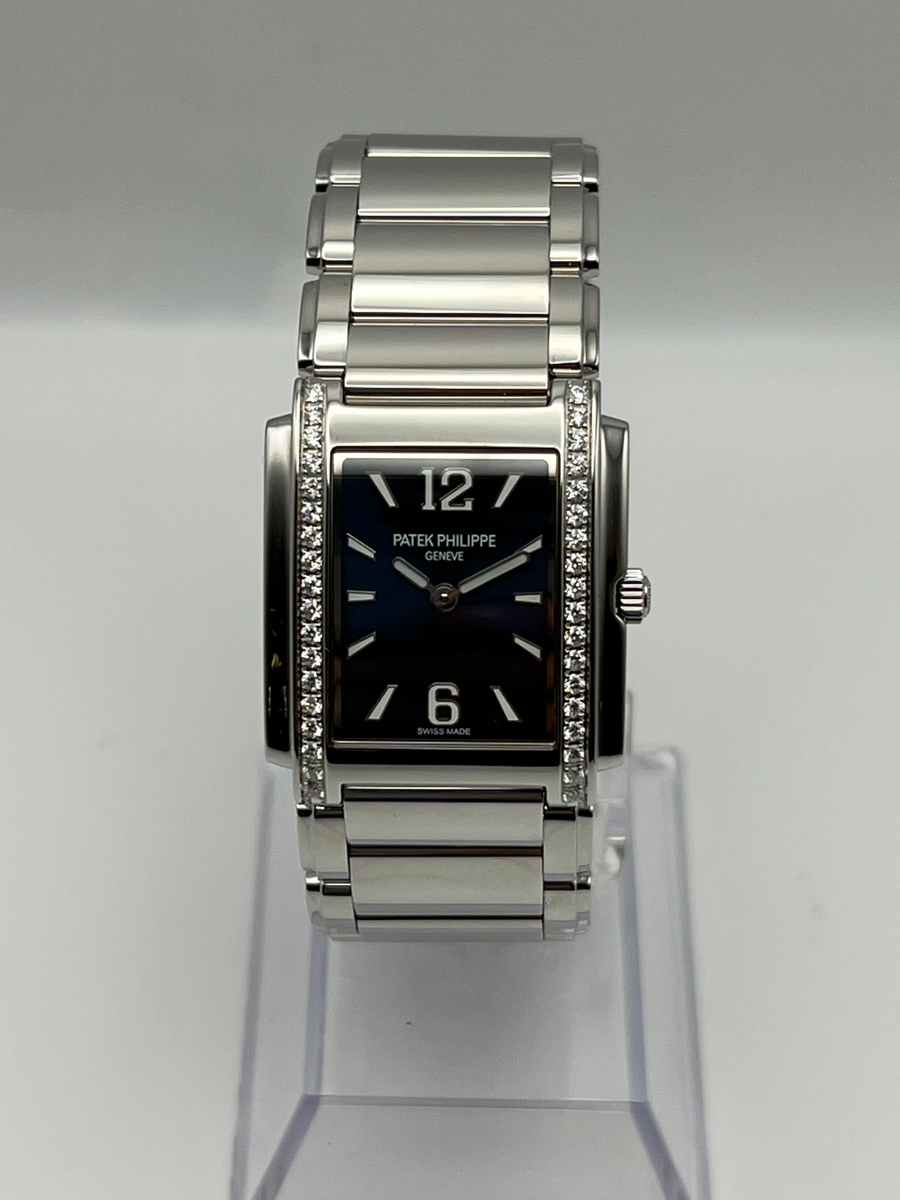 Patek Philippe Twenty-4 4910/1200A-001 'Ladies' Quartz Blue Dial Diamond Bezel (2022)