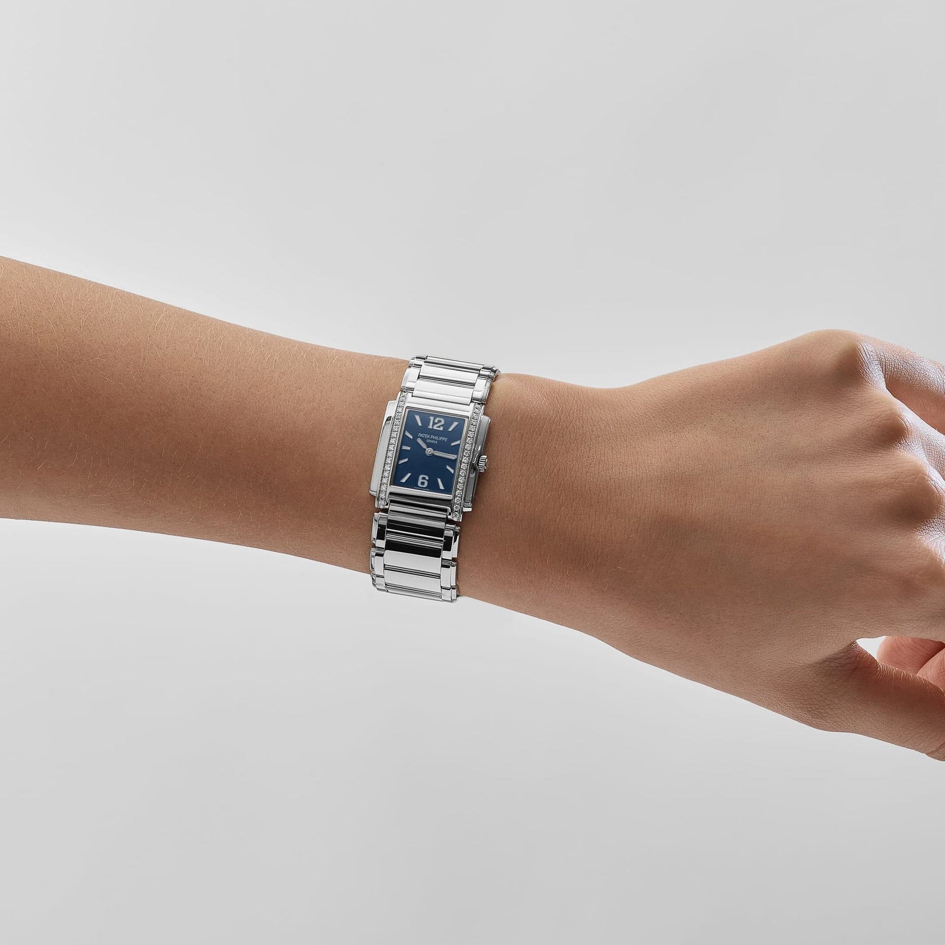 Patek Philippe Twenty-4 4910/1200A-001 'Ladies' Stainless Steel Blue Dial Diamond Bezel Quartz (2026)