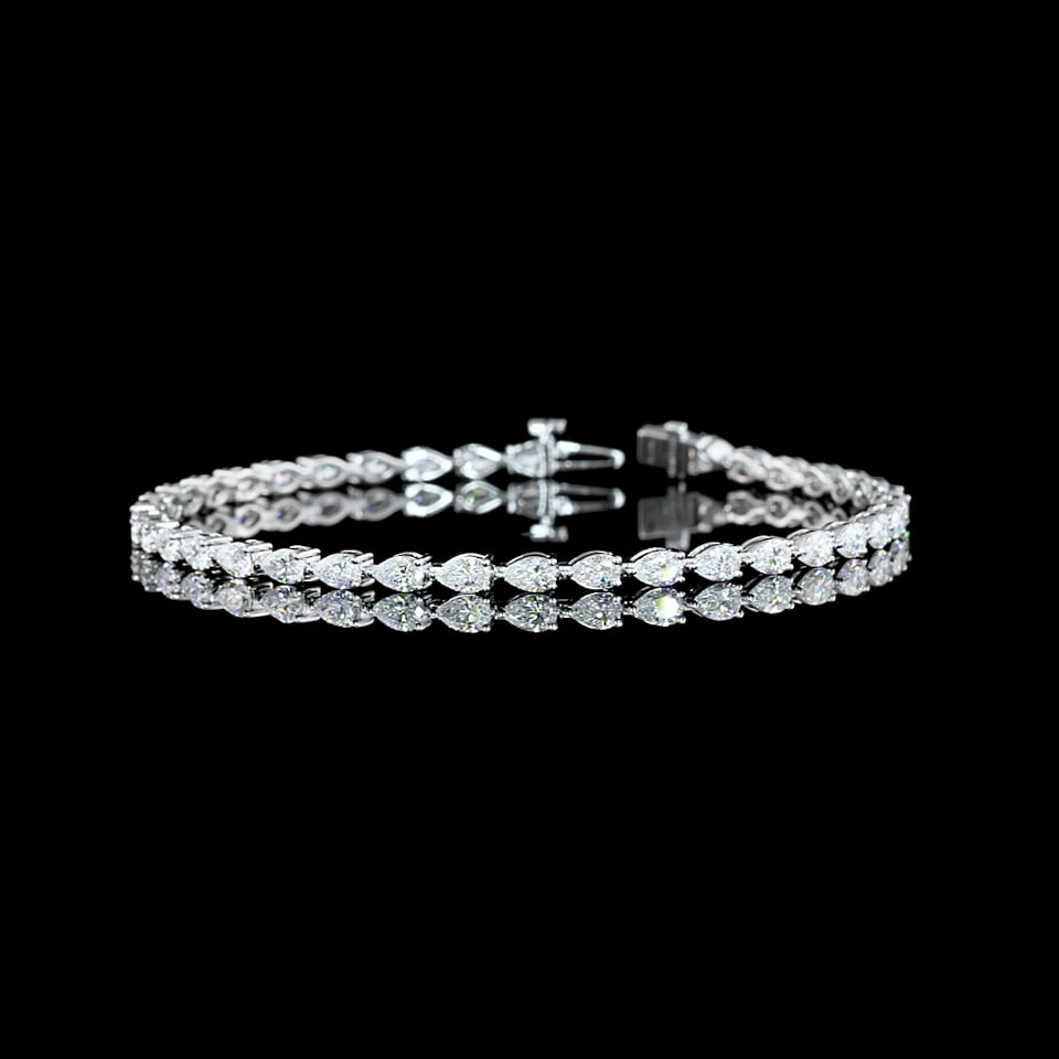 4 Carat Lab Grown Pear-Shaped Diamond Bracelet