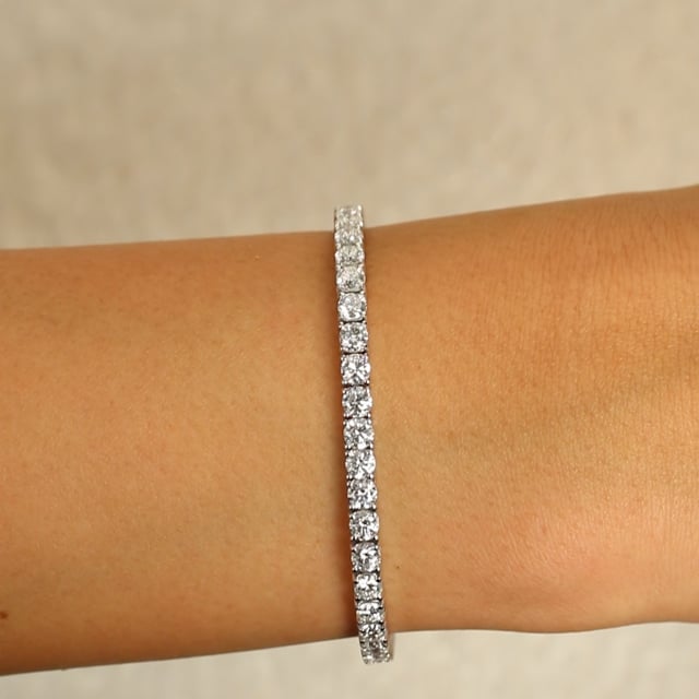 Aurora 8 Carat Round Diamond Tennis Bracelet