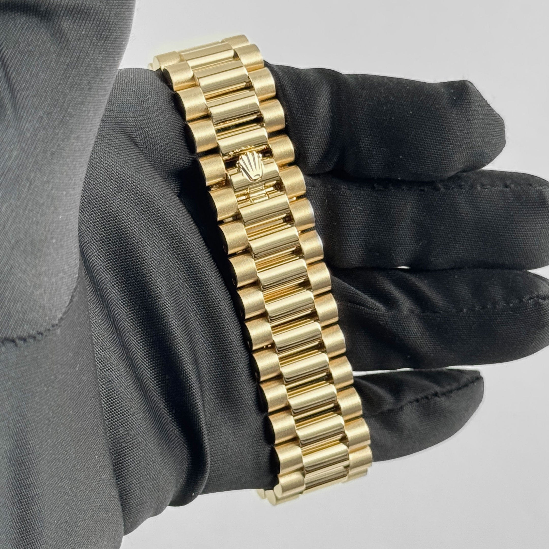 Rolex Day-Date 40 228238 Yellow Gold Silver Roman Numerals Dial (2021)