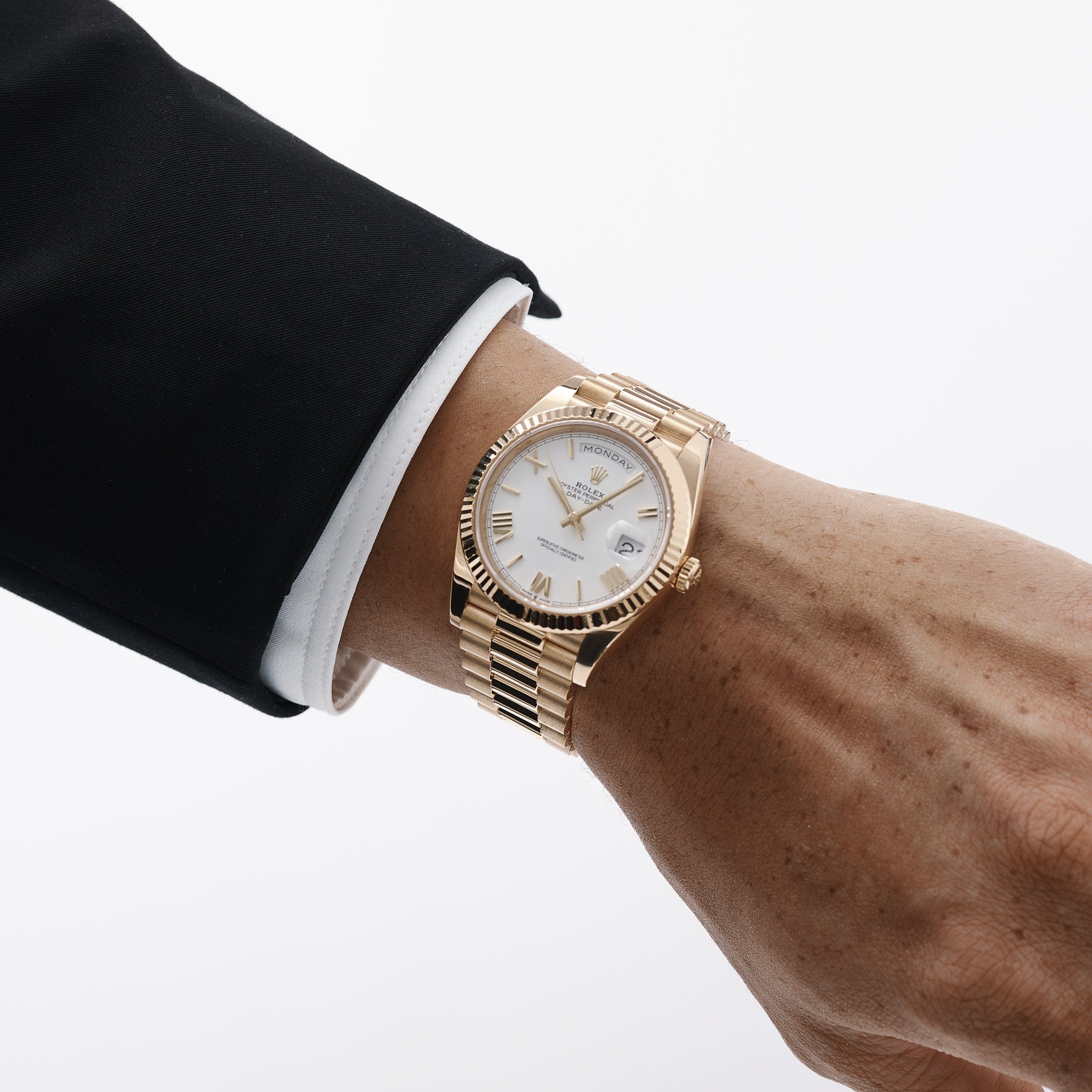 rolex-day-date-40-228238-yellow-gold-white-roman-numerals-dial-2021-rolex-1248234280.jpg