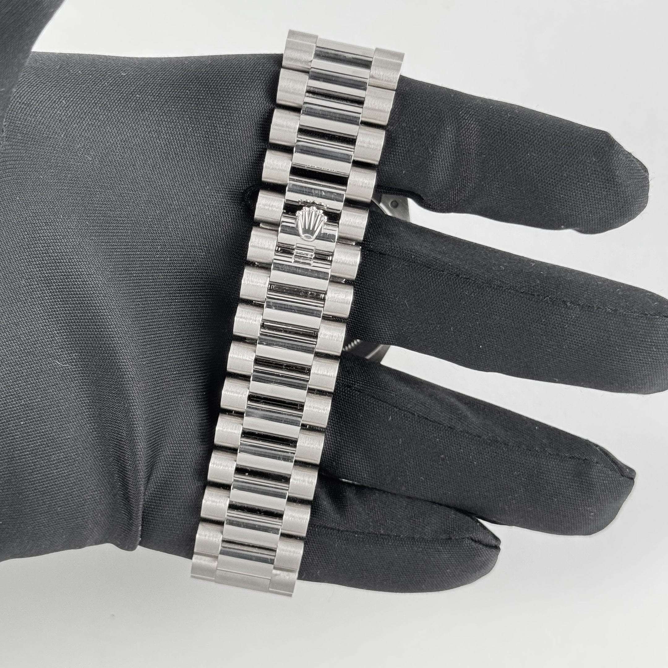 Rolex Day-Date 40 228239 White Gold Olive Dial (2022)