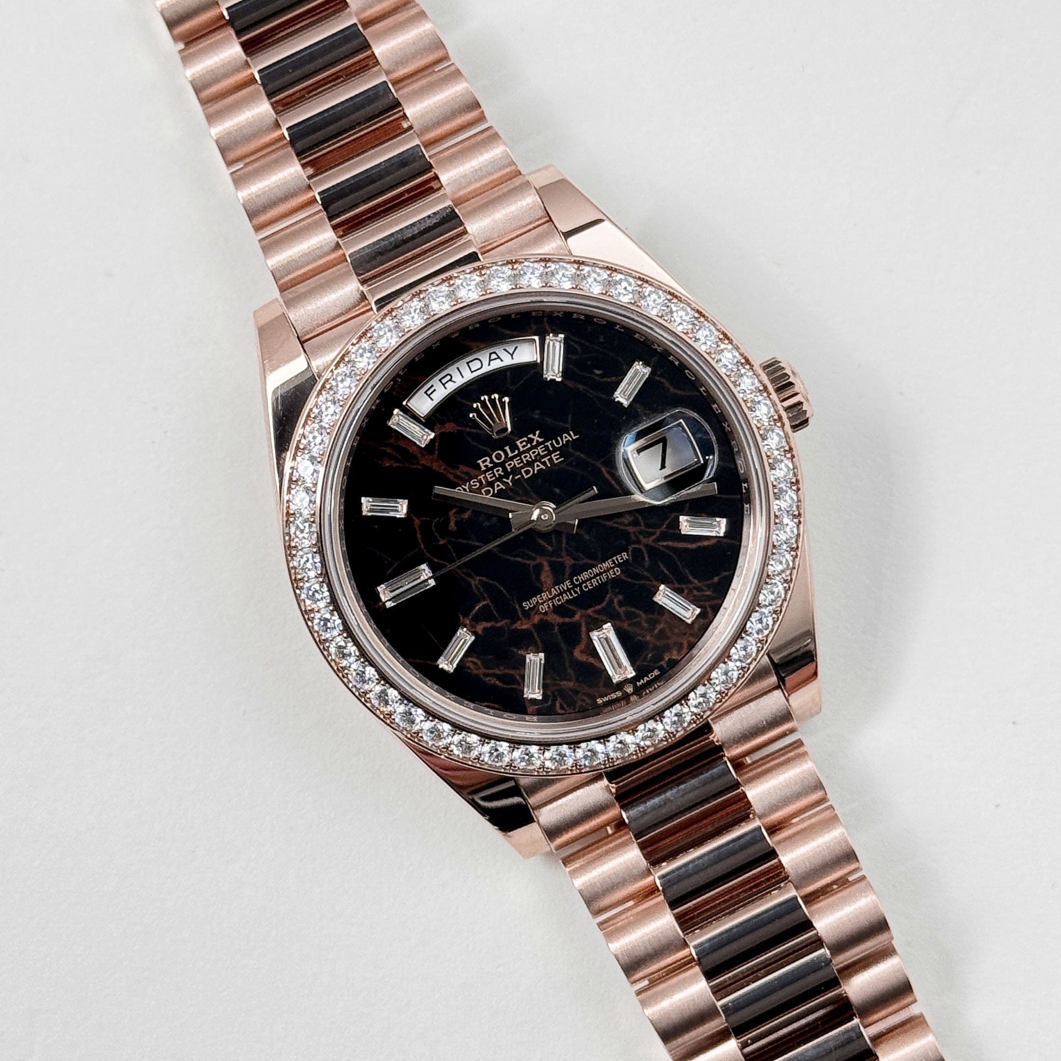 Rolex Day-Date 40 228345RBR Rose Gold Eisenkiesel Dial Diamond Bezel (2023)