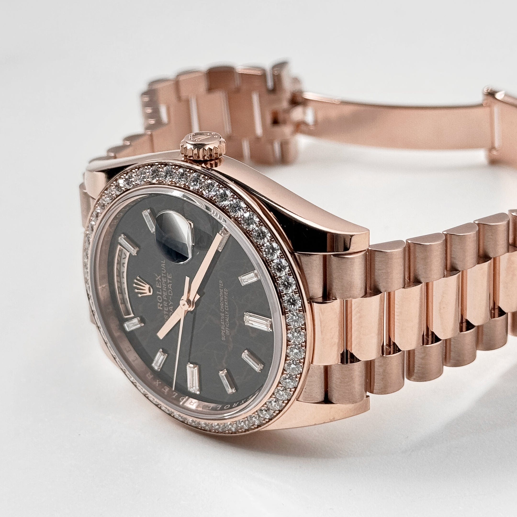 Rolex Day-Date 40 228345RBR Rose Gold Eisenkiesel Dial Diamond Bezel (2023)