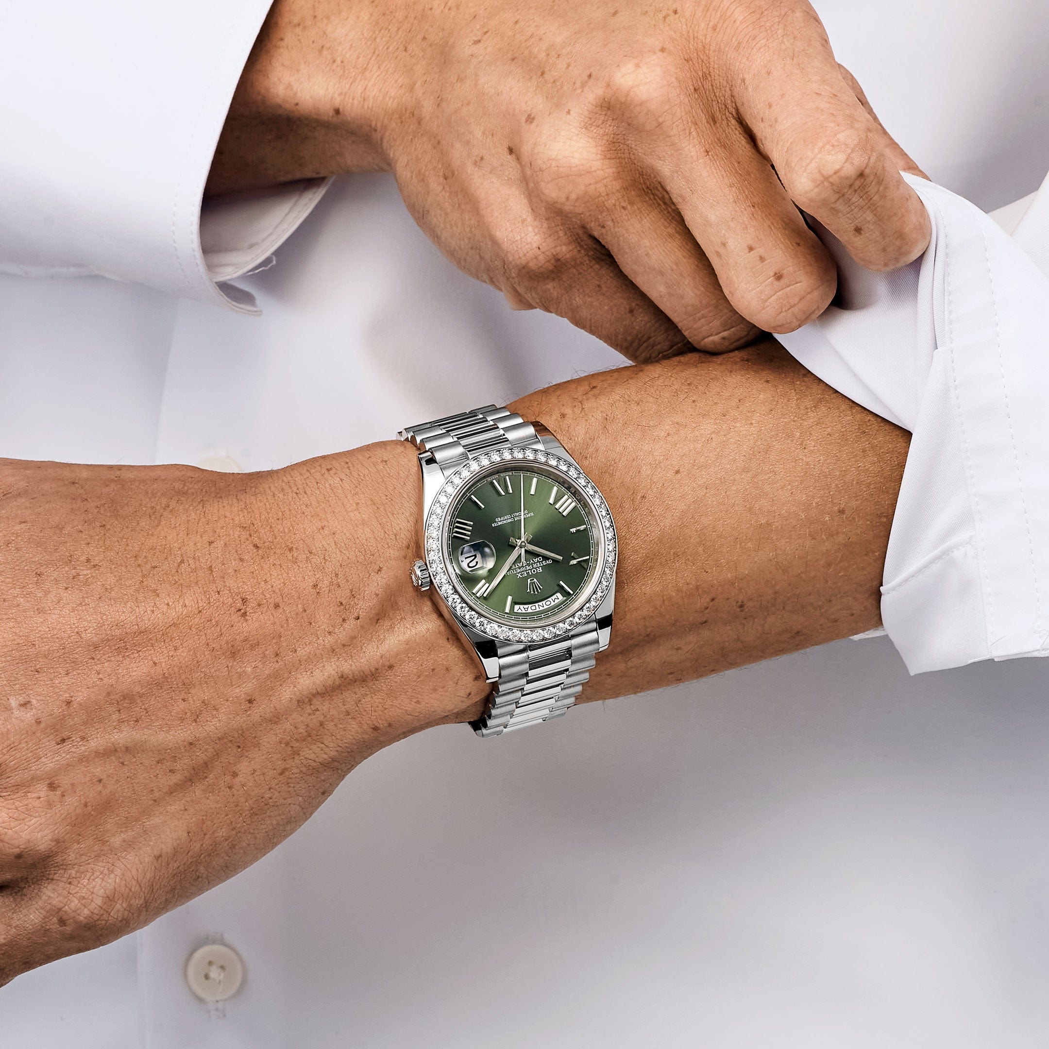 Rolex Day-Date 40 228349RBR White Gold Olive Green Dial Diamond Bezel (2021)